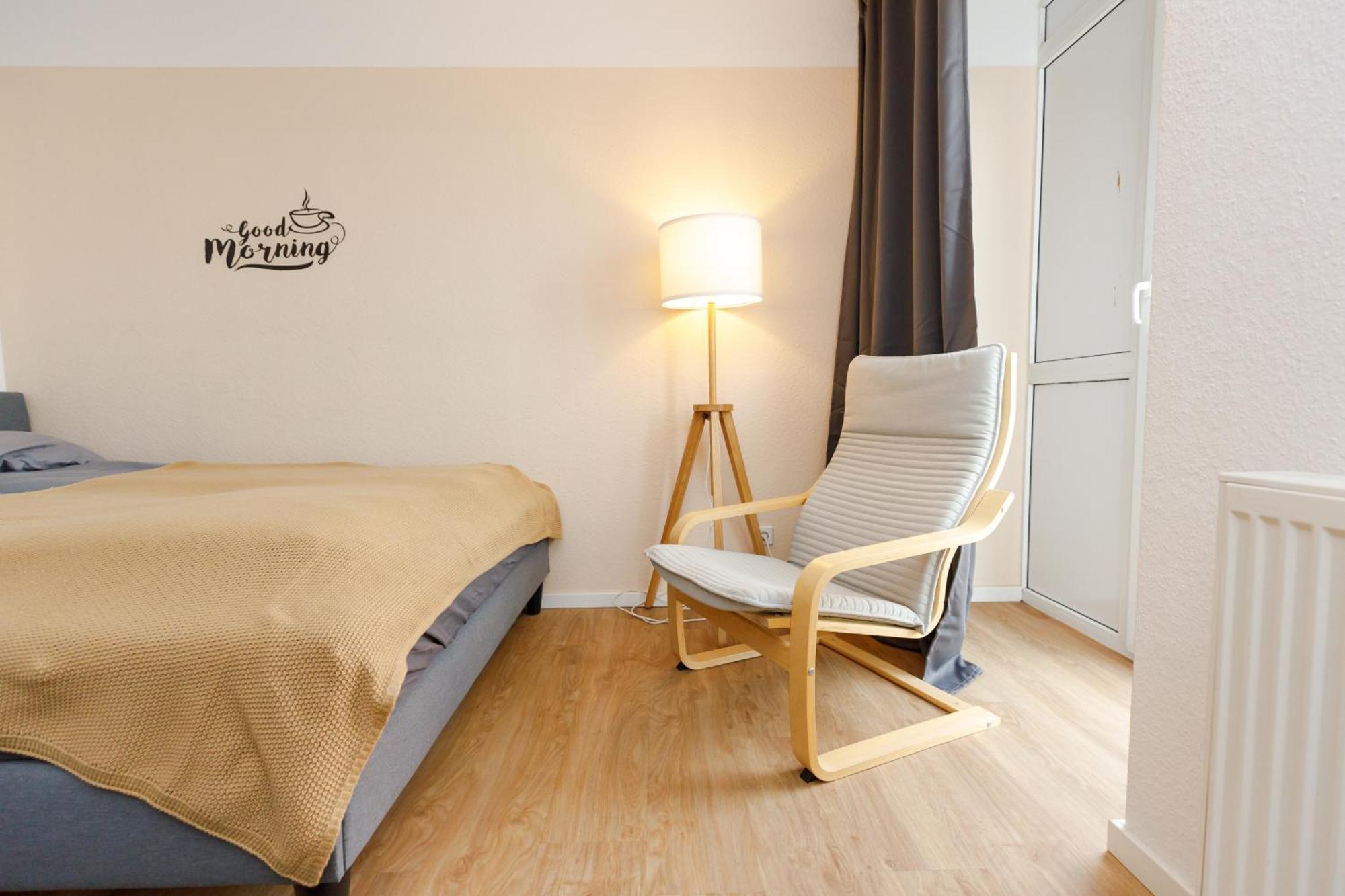 Fullhouse - - K28 B - Southern Center Apartment
