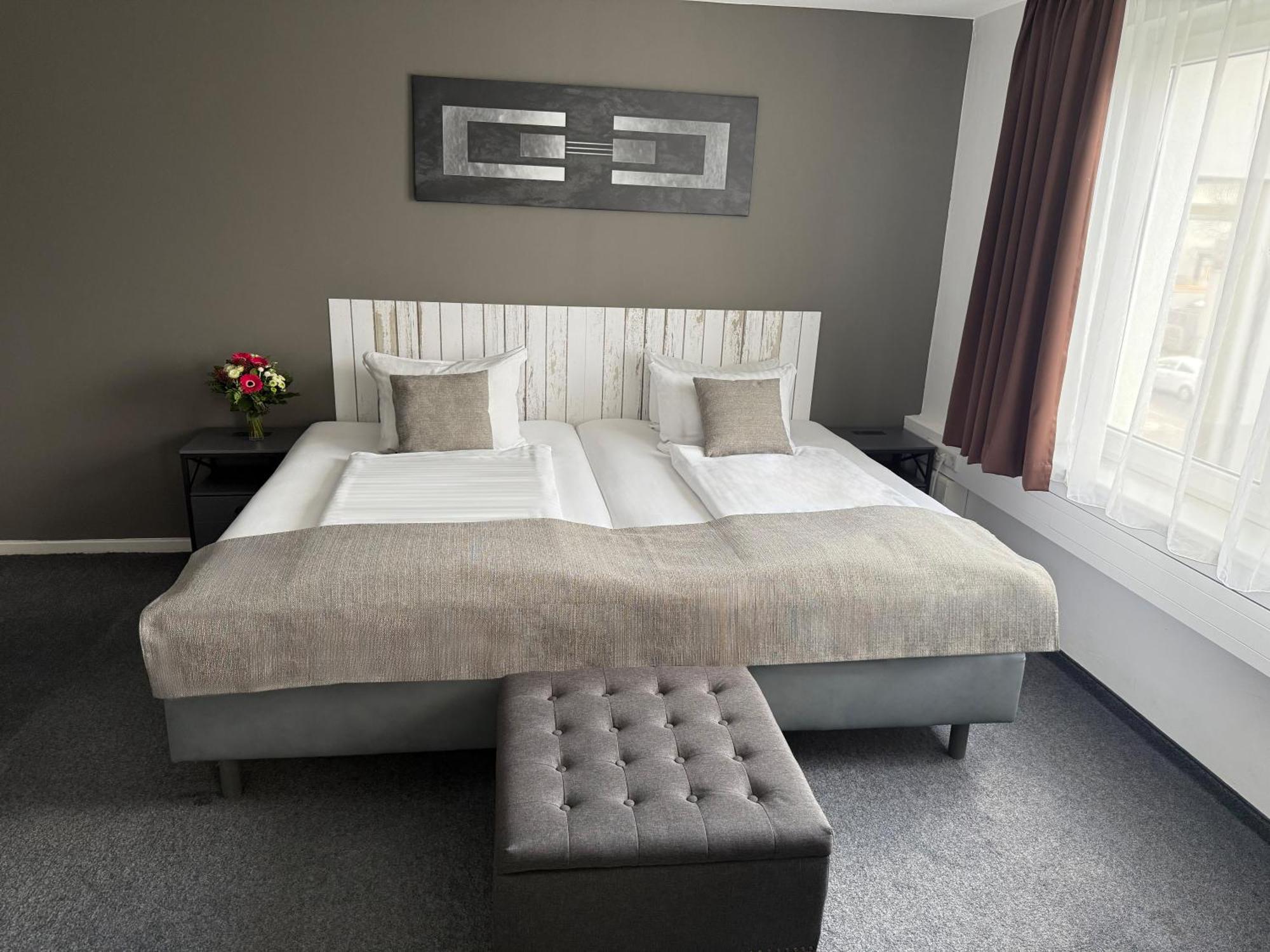 Aviva Hotel 4*