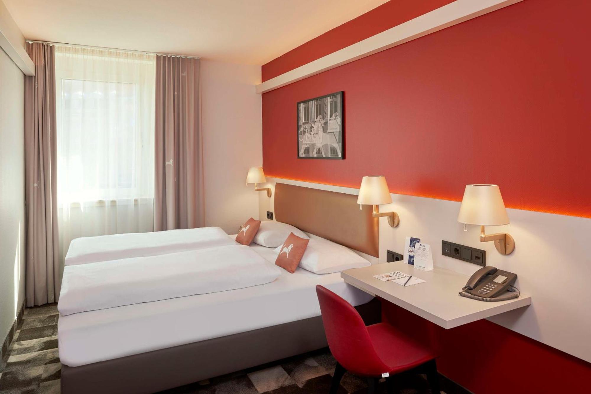 Hotel Western Centre 4*