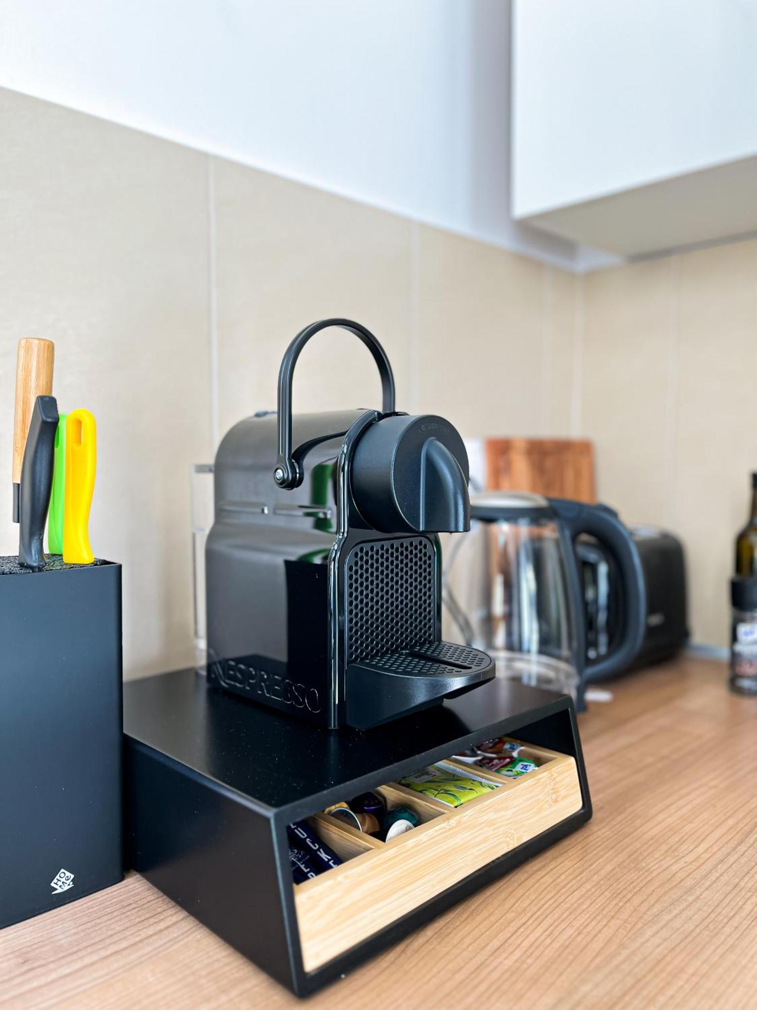 Erstklassiges Ferienapartment Citynah Mit 1 Schlafzimmer - Wifi, Tv, Kuechenzeile, Waschmaschine&trockner * Leipzig