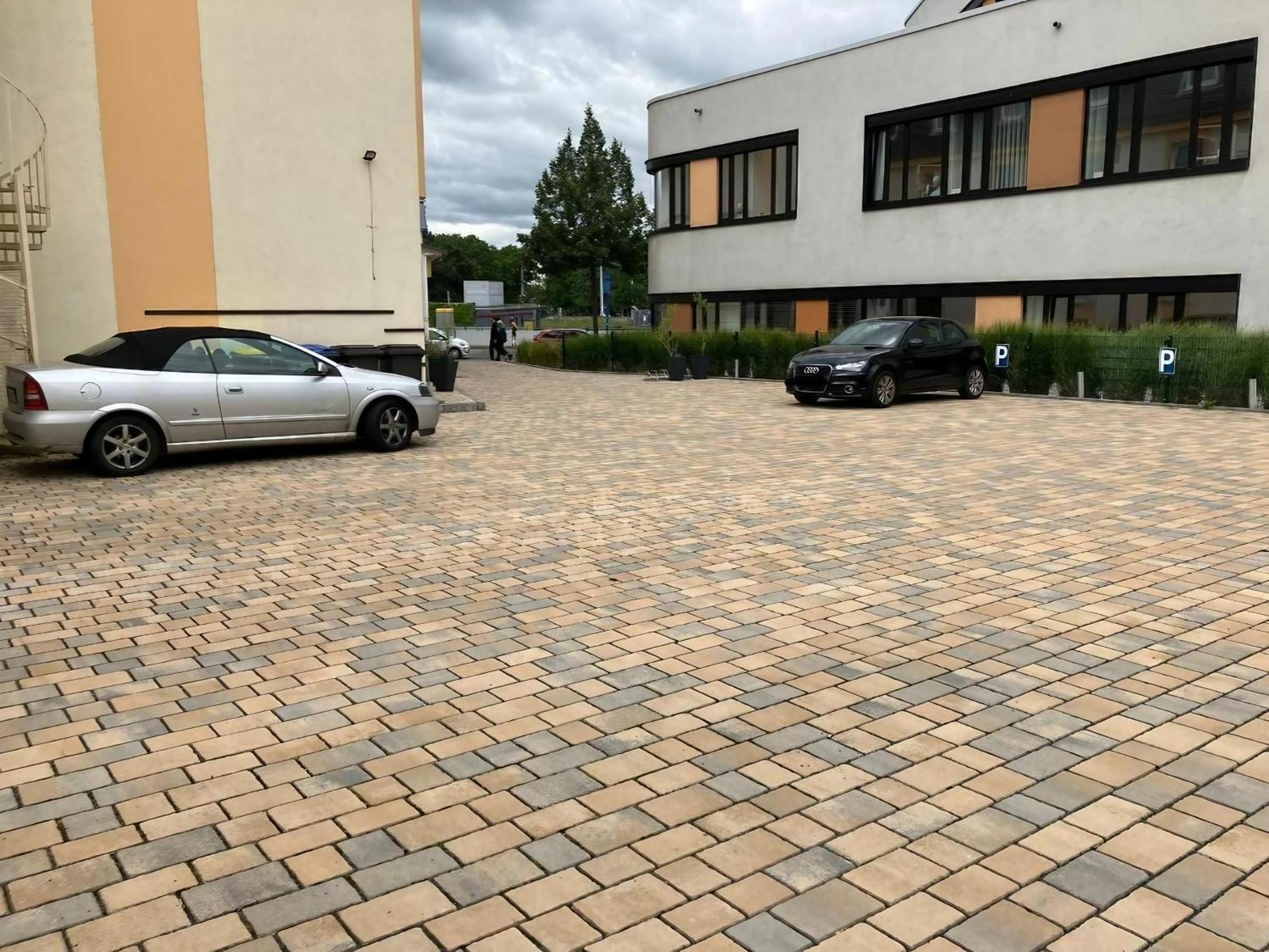 Am Bayrischen Platz Hotel 3*