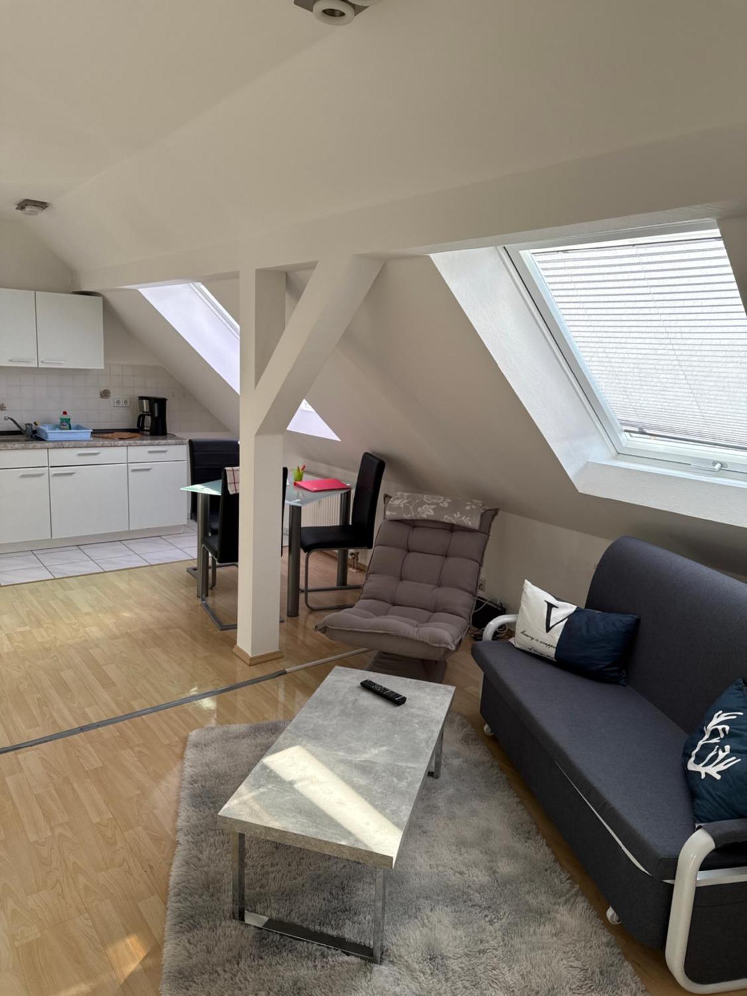 Appartement Kuschelige Dachgeschosswohnung Am Clarapark *