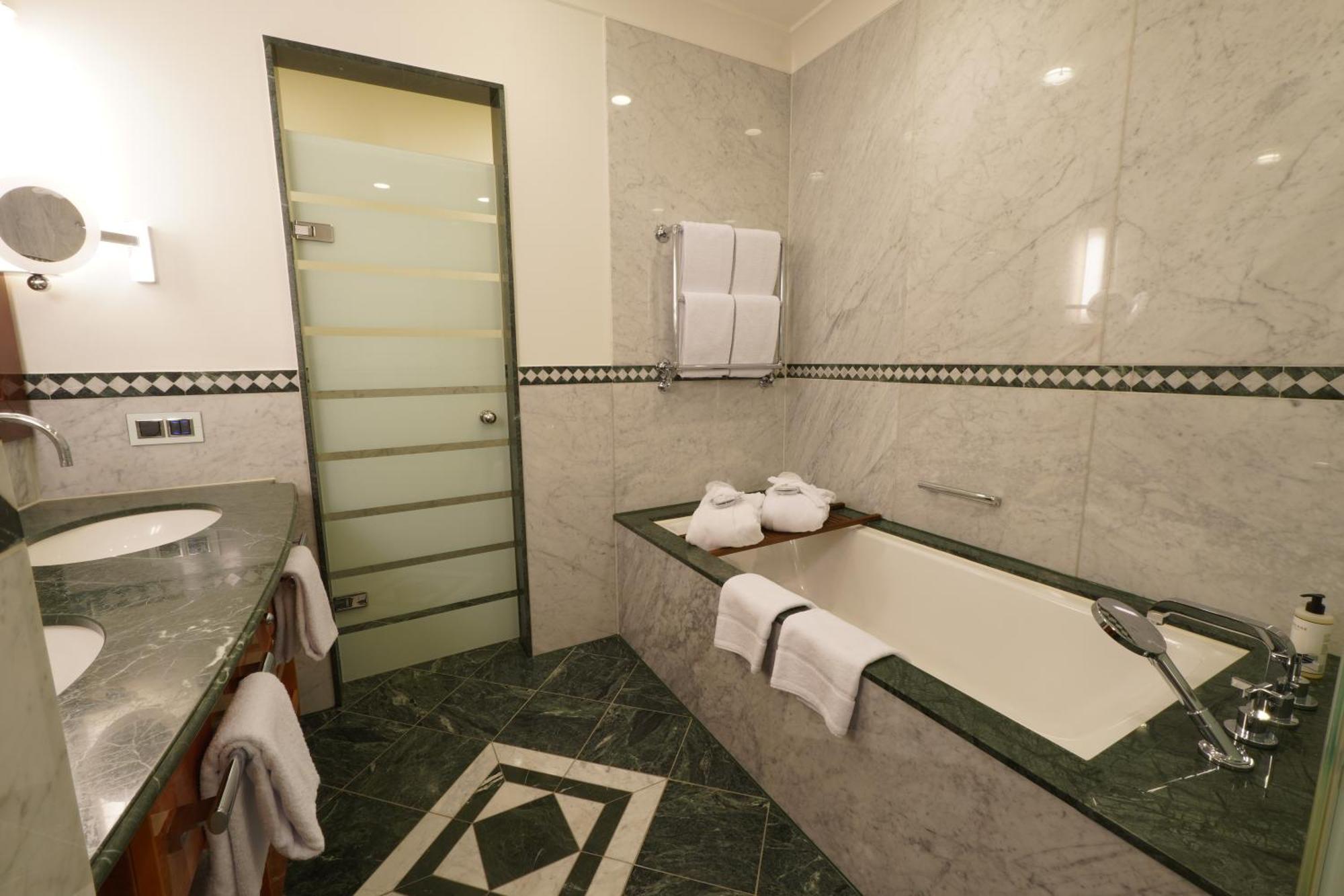 Lumiere Boutiquehotel Im Fuerstenhof 4* Leipzig