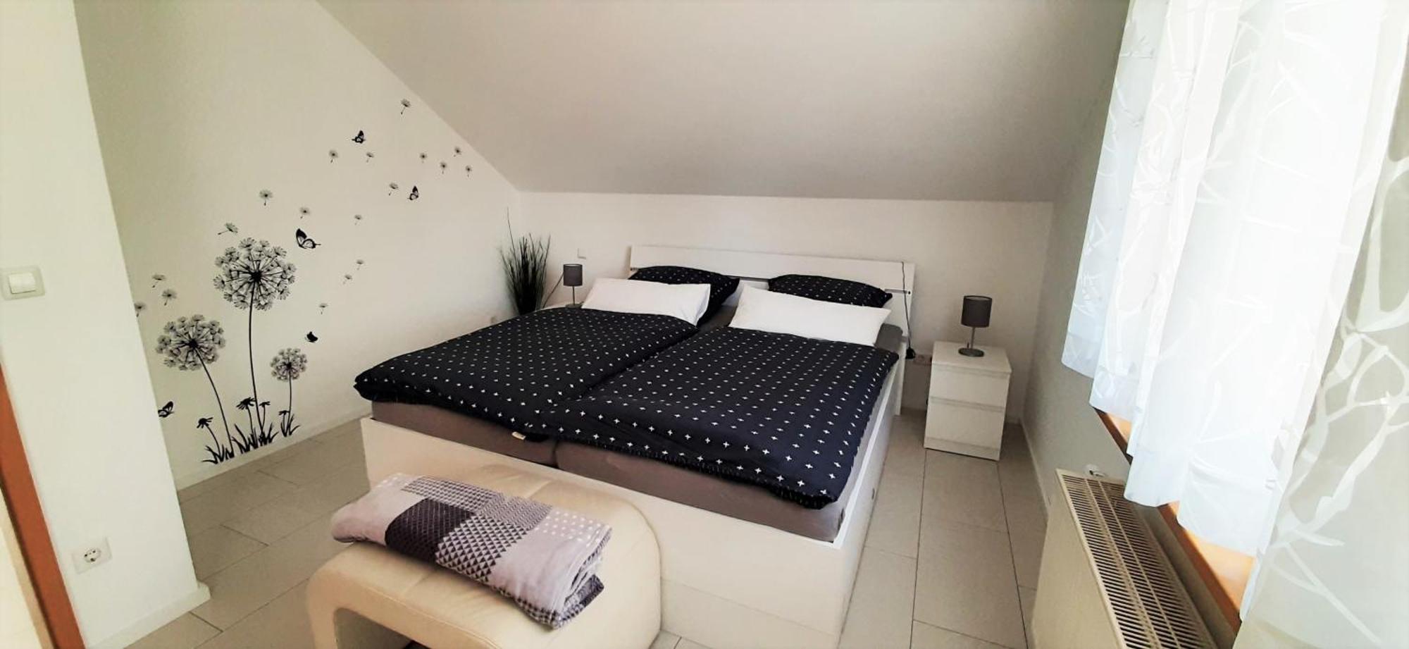 Dachgeschosswohnung *