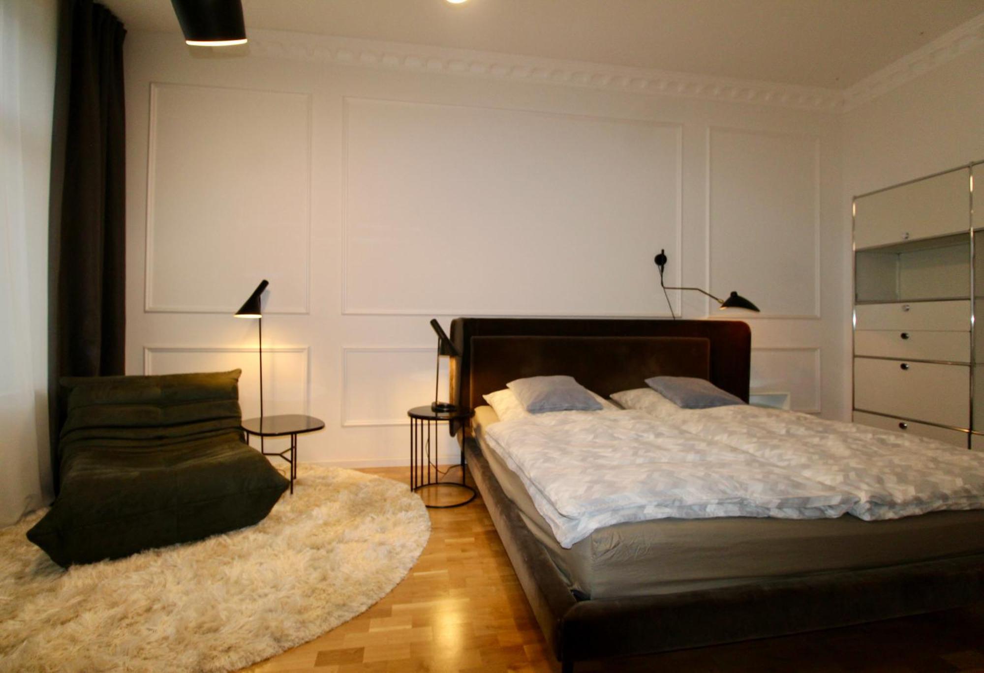 Zentrales Hochwertiges Gruenderzeit-apartment Thomasius * Leipzig