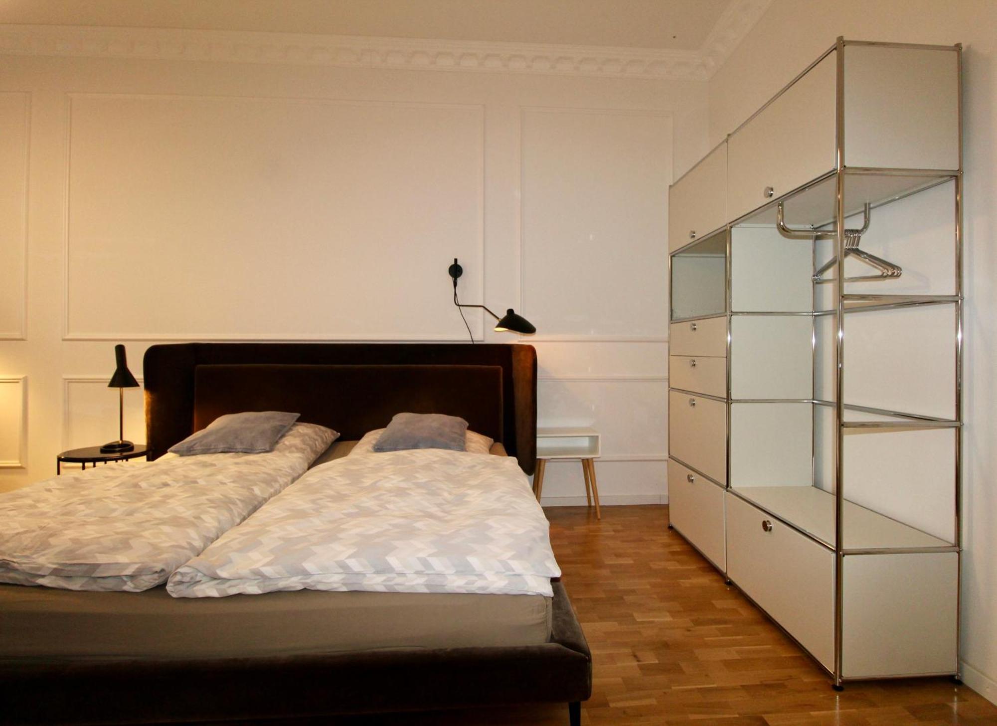 Zentrales Hochwertiges Gruenderzeit-apartment Thomasius * Leipzig