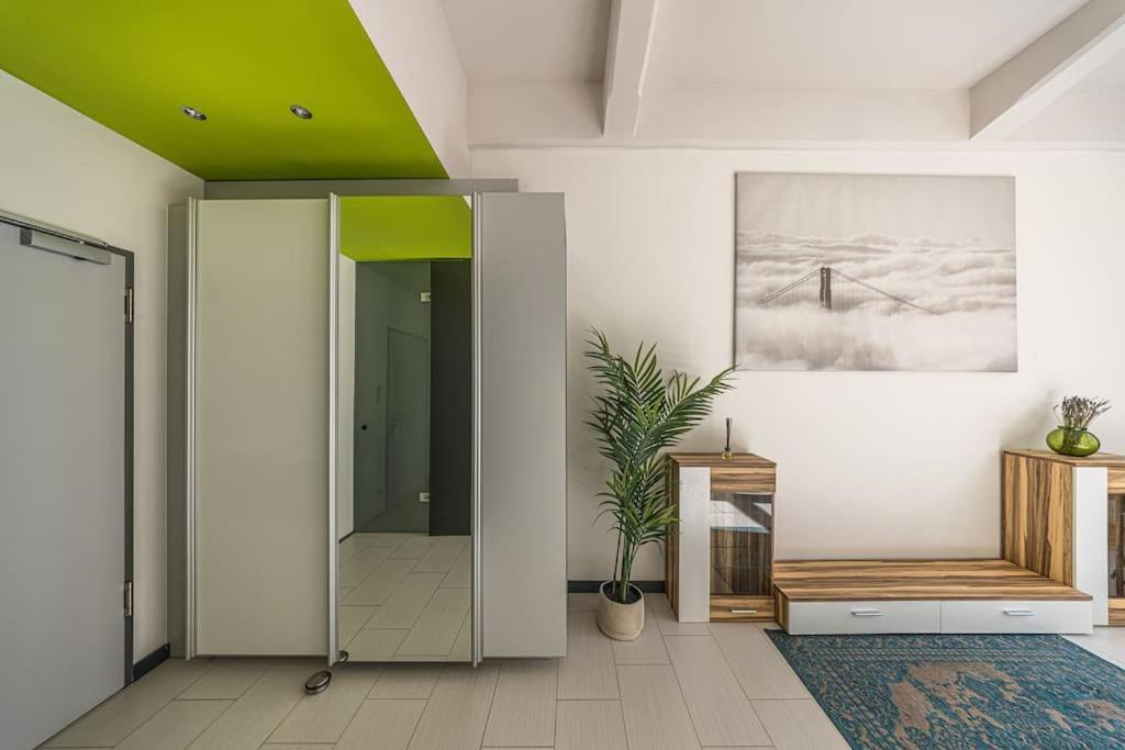 Arbeitsplatz - Kueche - Fitness * Leipzig