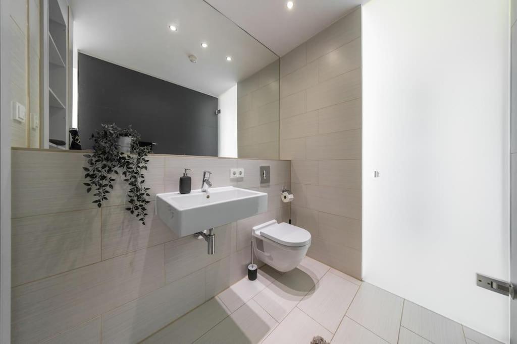 Apartment Arbeitsplatz - Kueche - Fitness