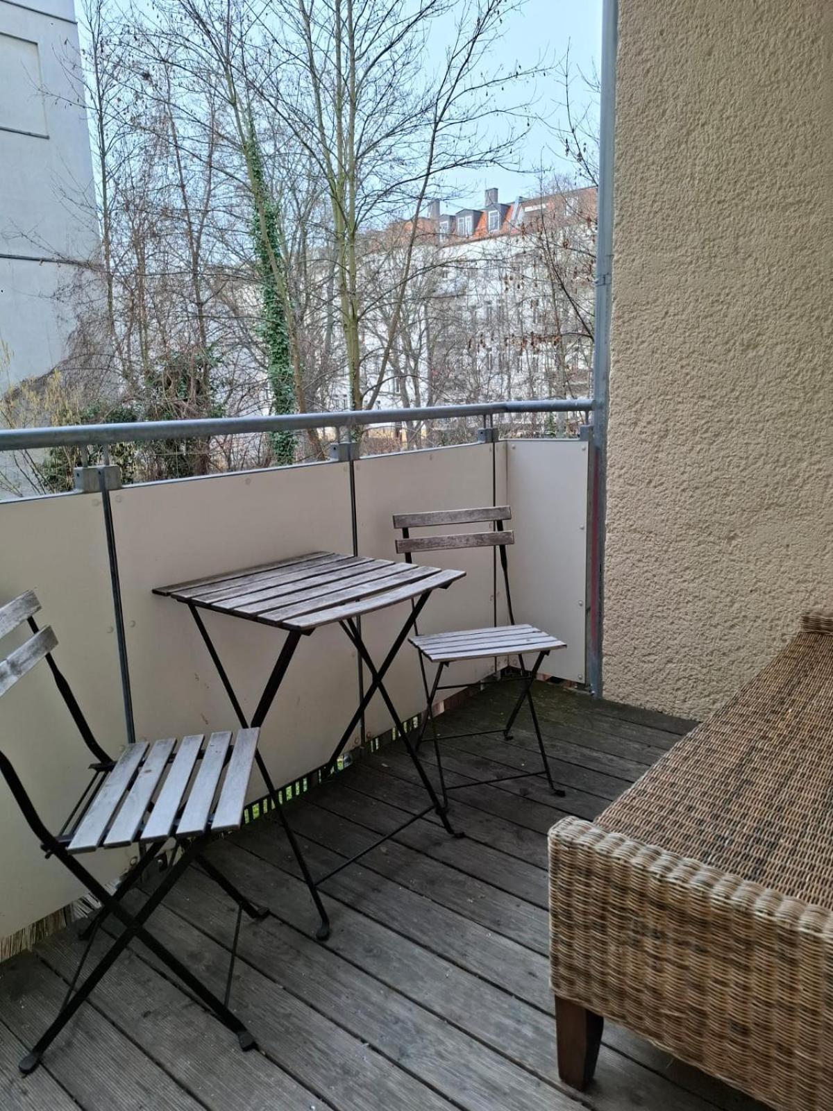 Altbauwohnung Direkt An Der Karli Mit Balkon - Netflix Inklusive Appartement Leipzig
