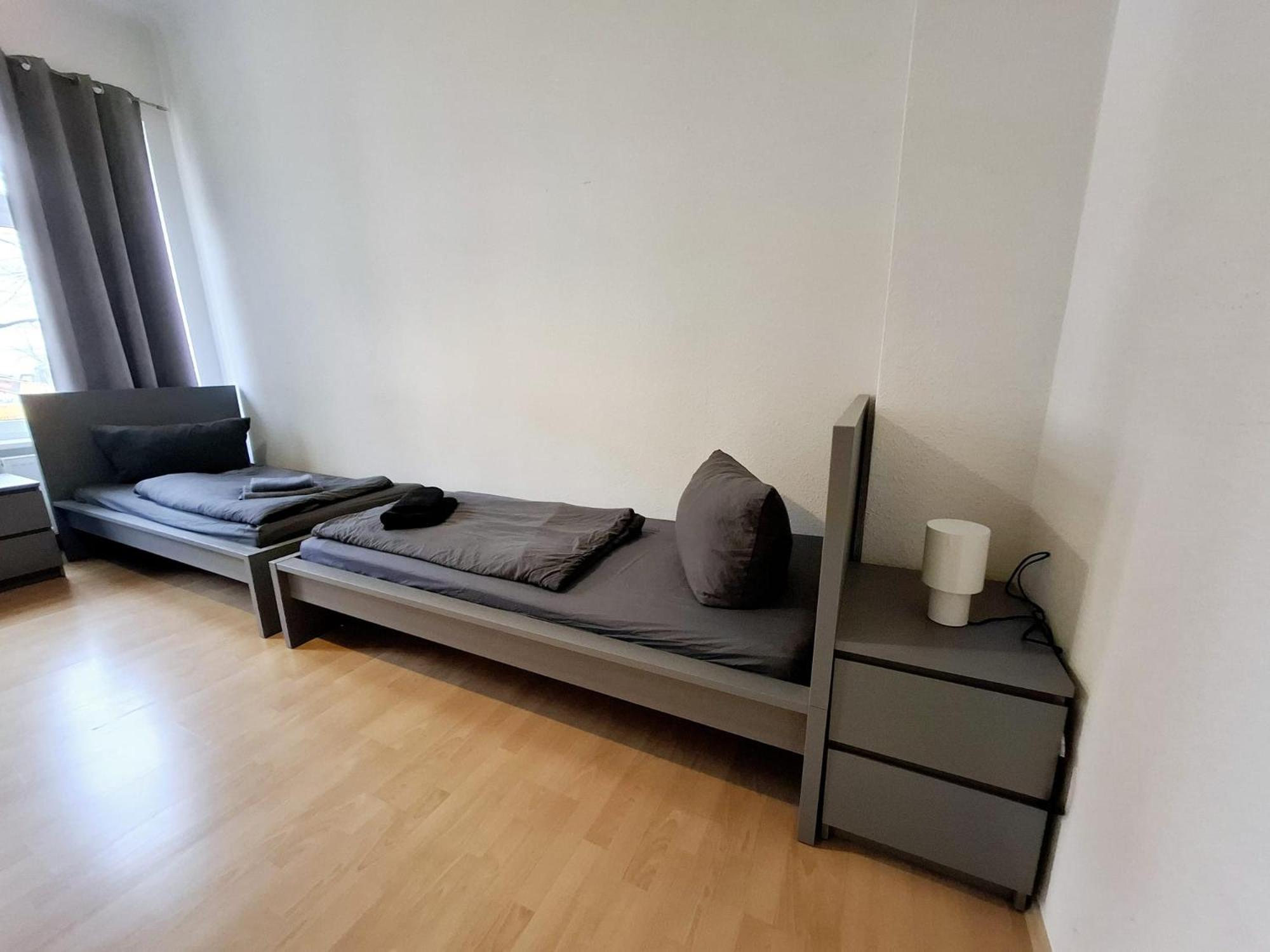 Altbauwohnung Direkt An Der Karli Mit Balkon - Netflix Inklusive Appartement