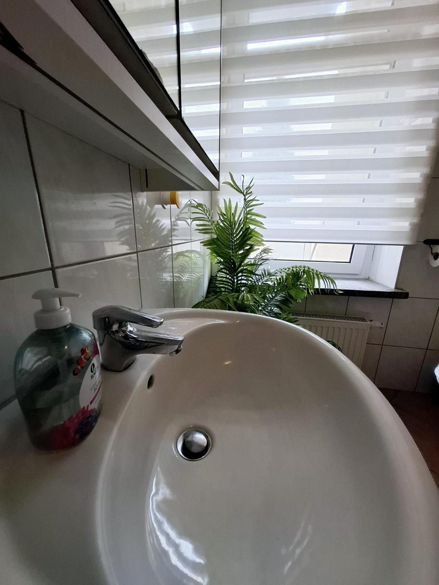 Appartement Altbauwohnung Direkt An Der Karli Mit Balkon - Netflix Inklusive *