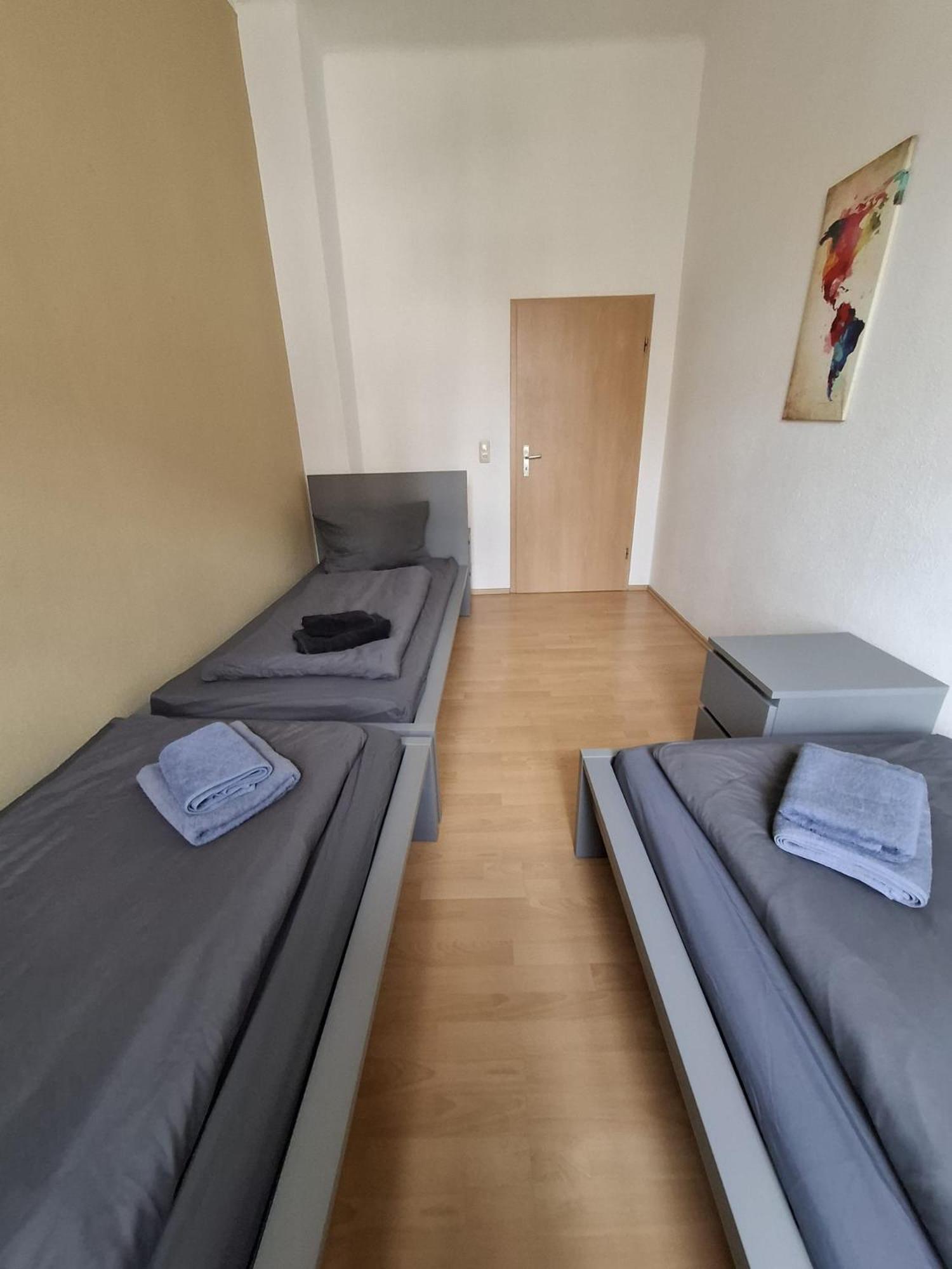 Altbauwohnung Direkt An Der Karli Mit Balkon - Netflix Inklusive Appartement