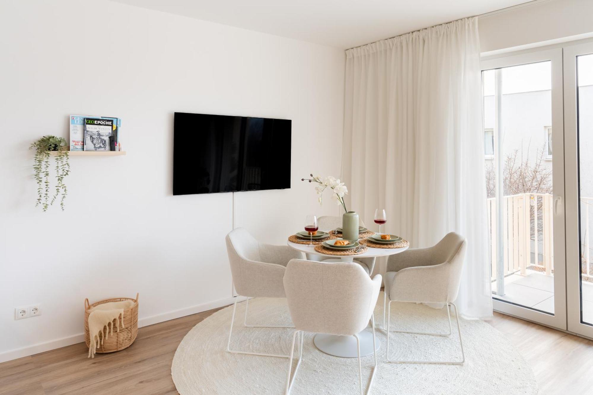 Premium-apartment Mit Balkon - Perfekt Fuer Familien, Gruppen Und Geschaeftsreisende - Zaya Apartment *