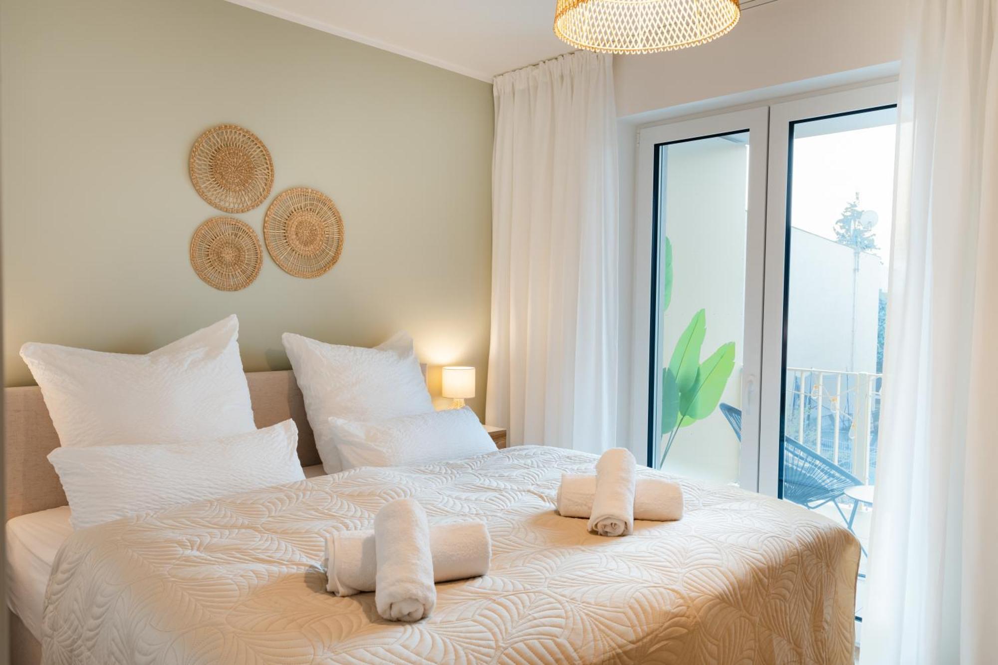 Premium-apartment Mit Balkon - Perfekt Fuer Familien, Gruppen Und Geschaeftsreisende - Zaya *