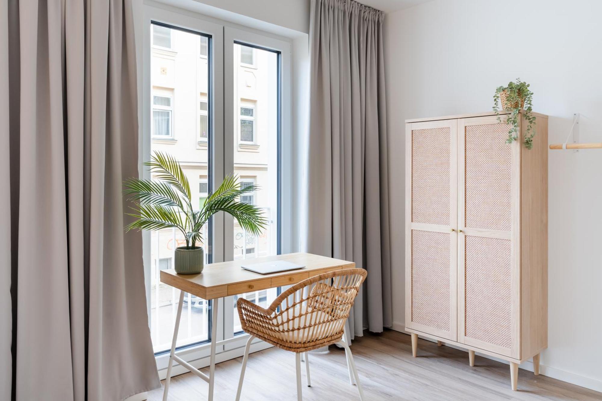 Premium-apartment Mit Balkon - Perfekt Fuer Familien, Gruppen Und Geschaeftsreisende - Zaya Apartment