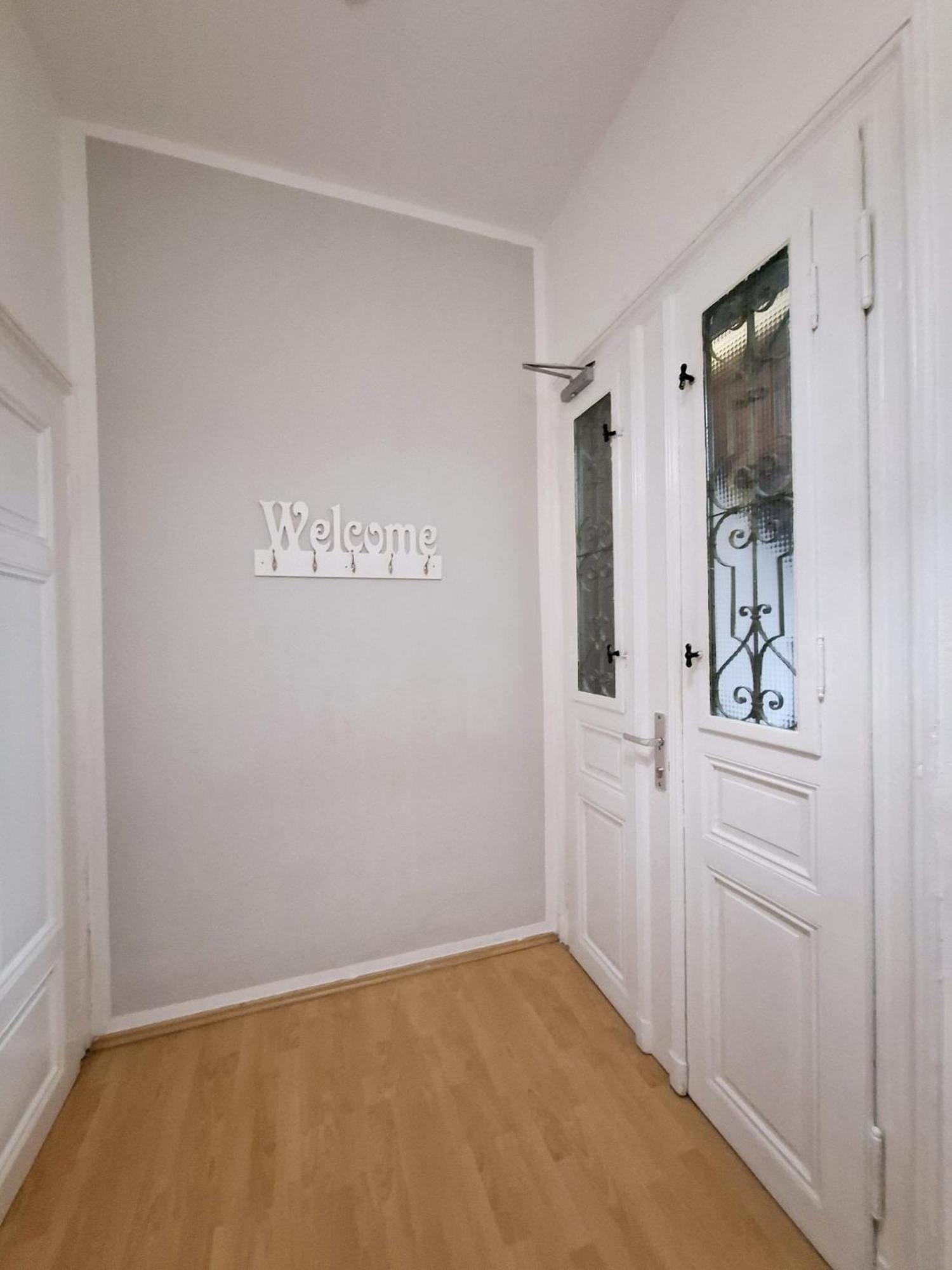 Appartement Altbau-schmuckstueck An Der Karli Mit Riesigem Balkon *