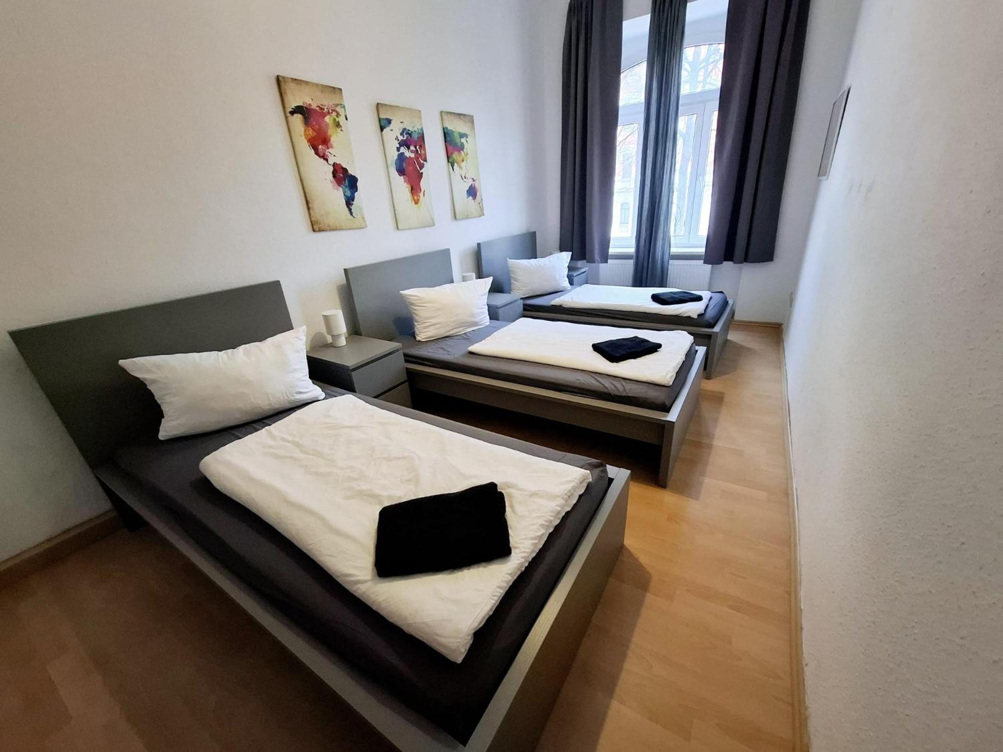 Altbau-schmuckstueck An Der Karli Mit Riesigem Balkon