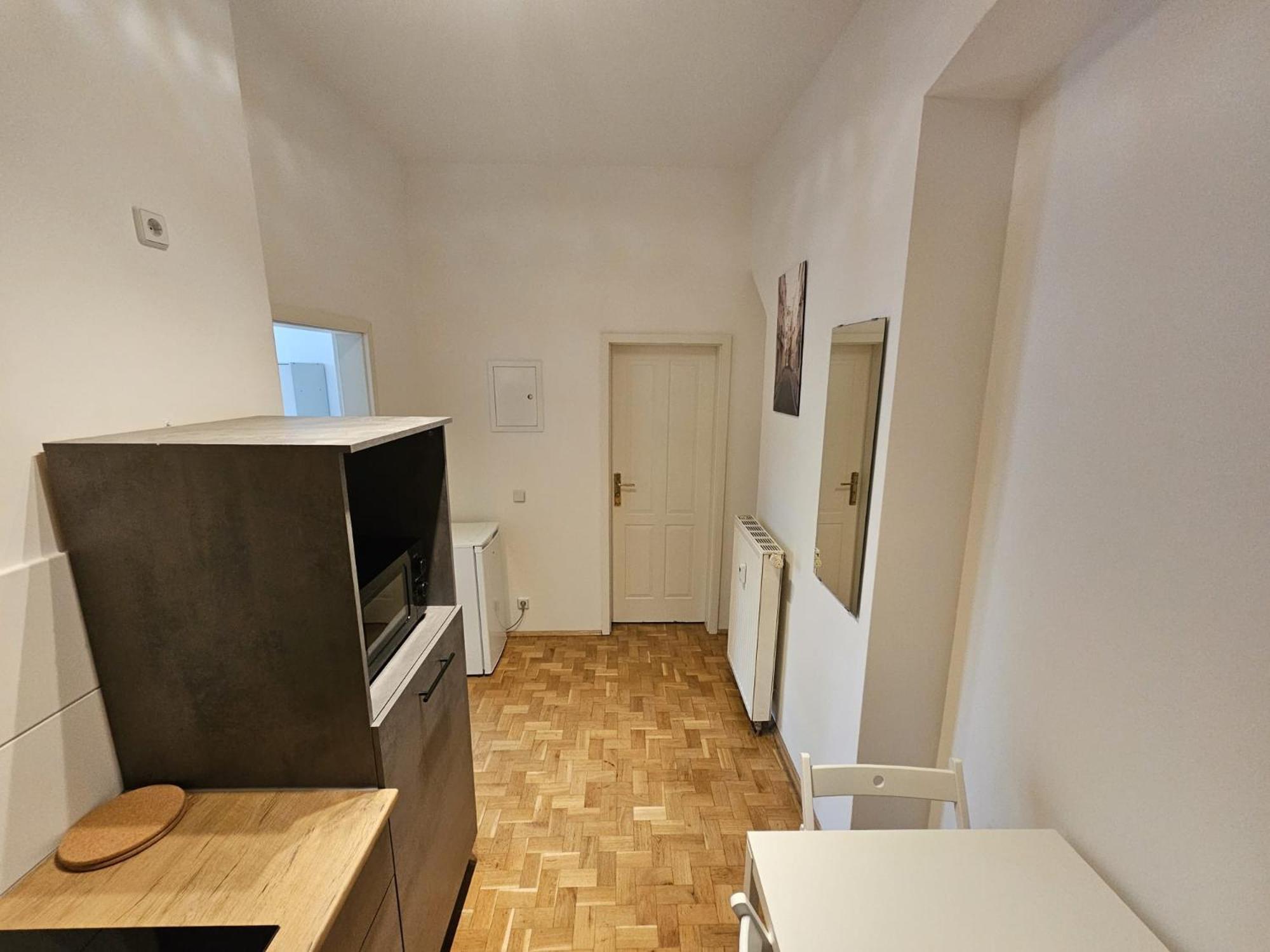 Suedliche Innenstadt- Mit Aufzug Appartement Leipzig