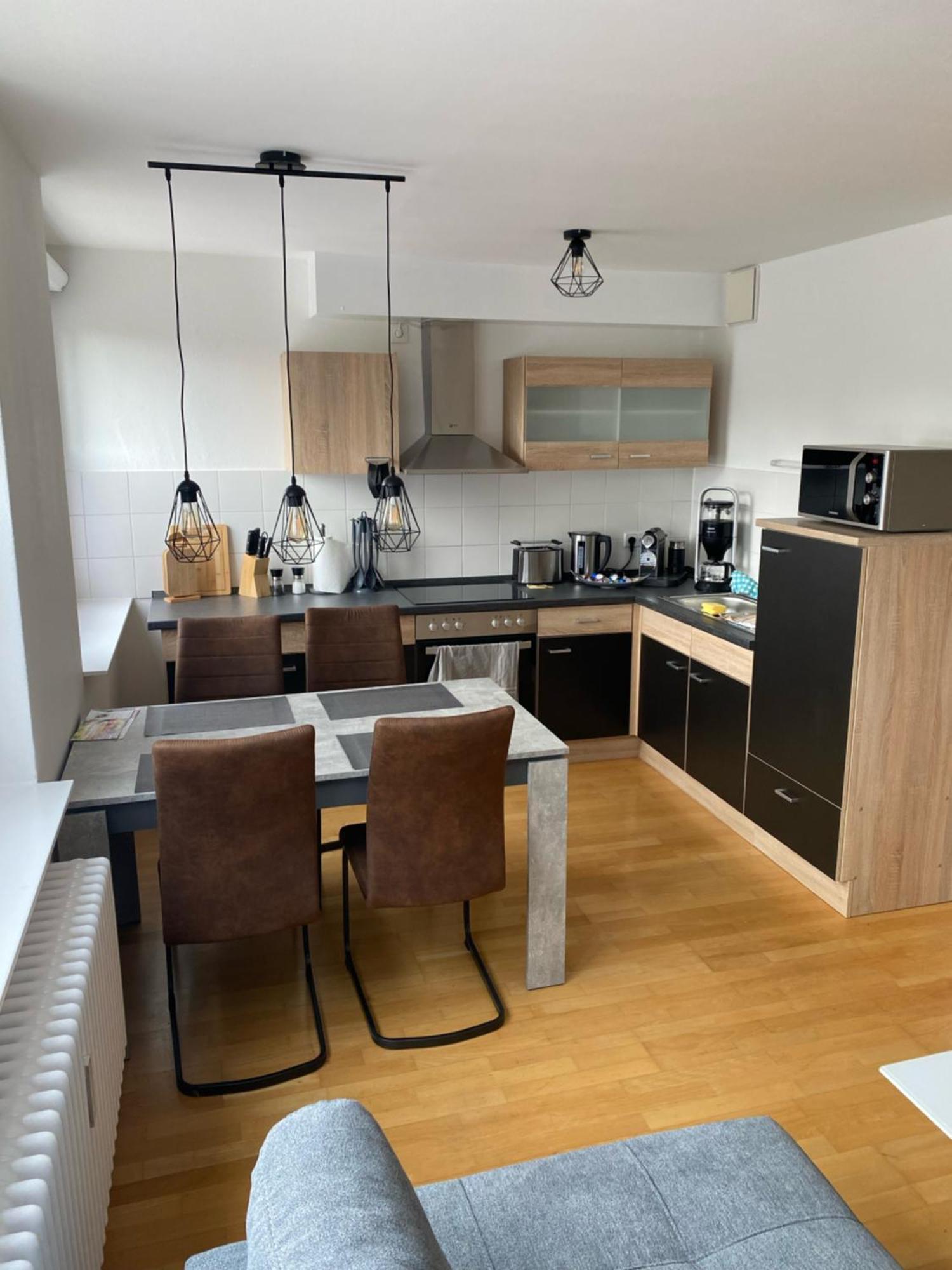 Im Zentrum Mit Tiefgaragen-stellplatz Apartment