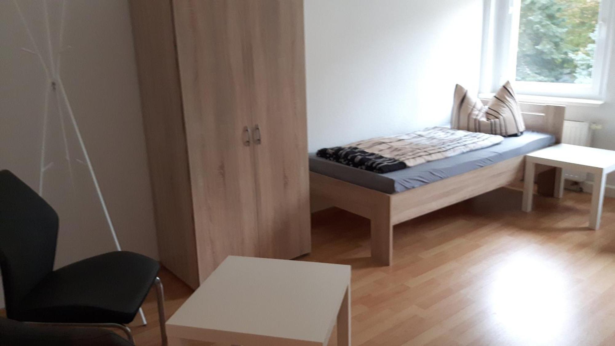 Appartement -fairmieten-leipzig De-preiswerte Naehe Bmw Fuer Monteure Messegaeste - Stralsunder Str