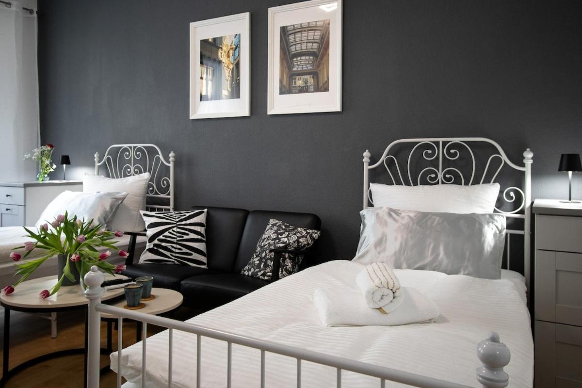 Deluxe With Balcony Near Stadium & Apartment