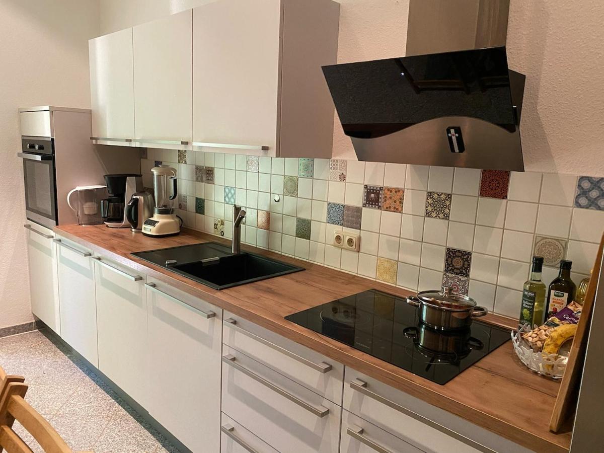 2 Schlafzimmer Fuer 5 Personen, Balkon, Hunde Willkommen * Leipzig