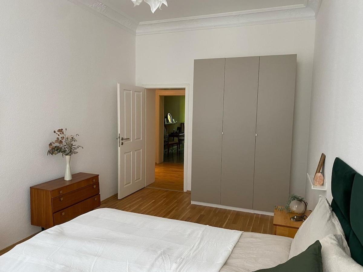 2 Schlafzimmer Fuer 5 Personen, Balkon, Hunde Willkommen * Leipzig