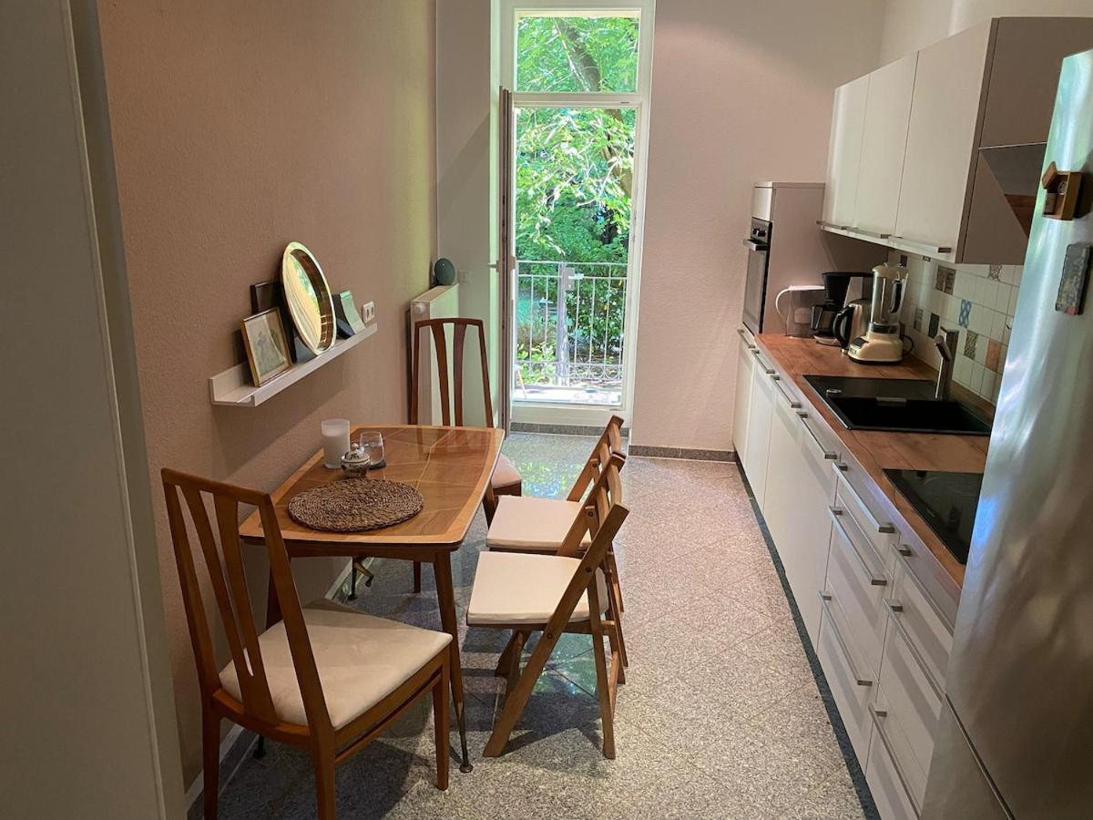 2 Schlafzimmer Fuer 5 Personen, Balkon, Hunde Willkommen Leipzig