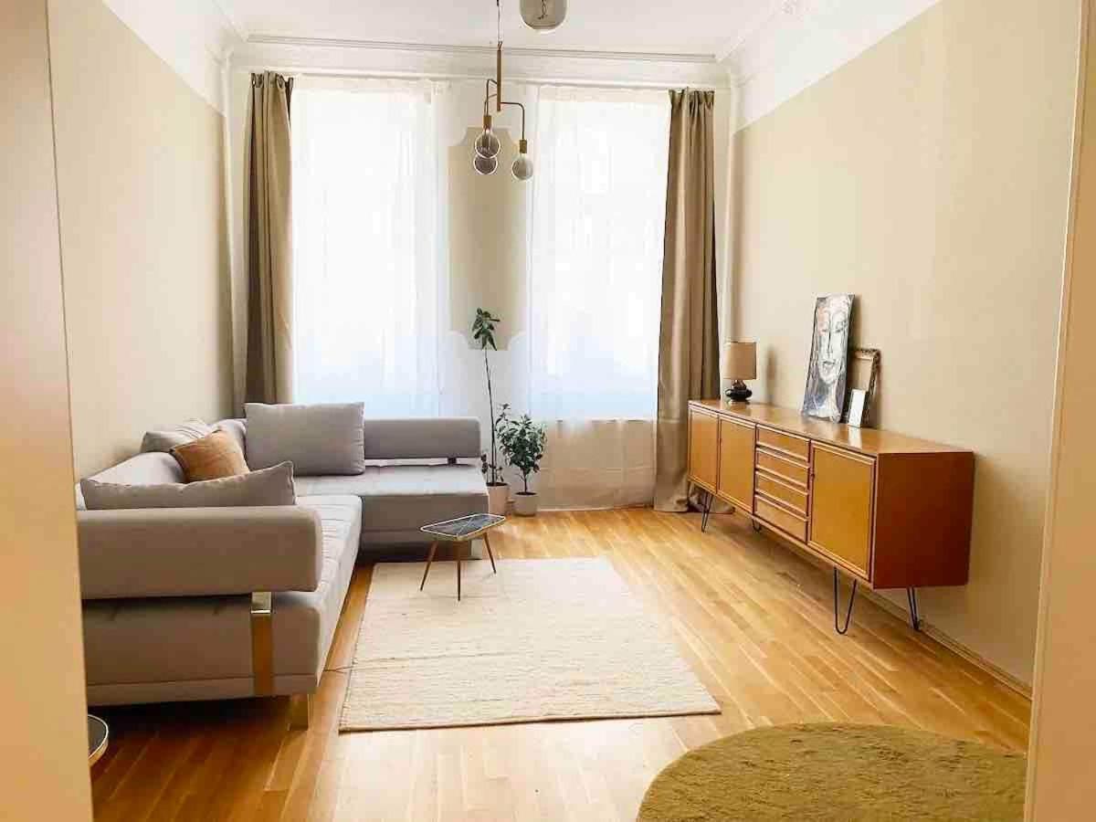 Apartment 2 Schlafzimmer Fuer 5 Personen, Balkon, Hunde Willkommen *