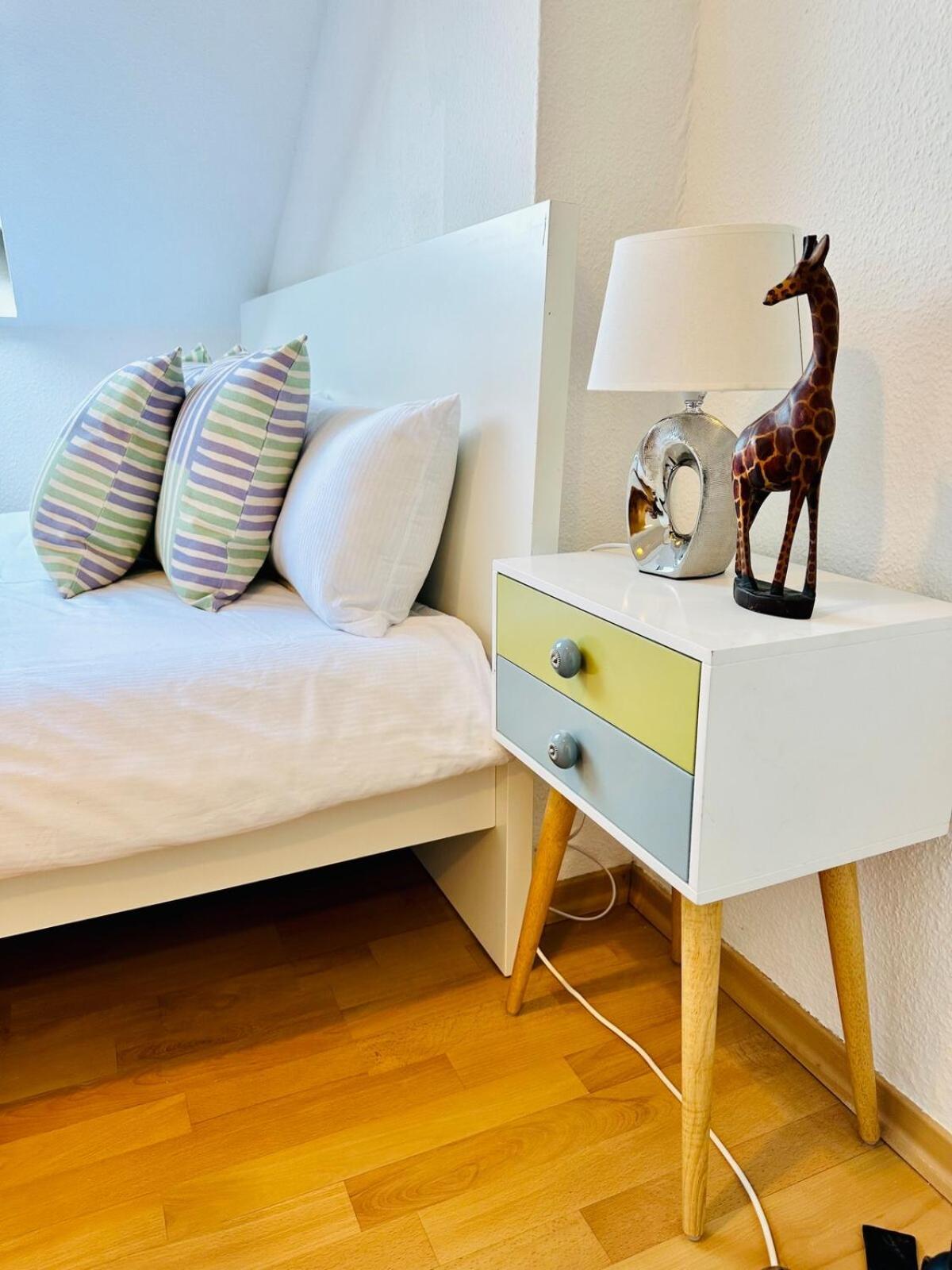 Fantastische Dachgeschosswohnung In Connewitz Nahe Karli - Platz Fuer Bis Zu 5 Personen - Tolle Lage Und Oeffentliche Verkehrsmittel * Leipzig
