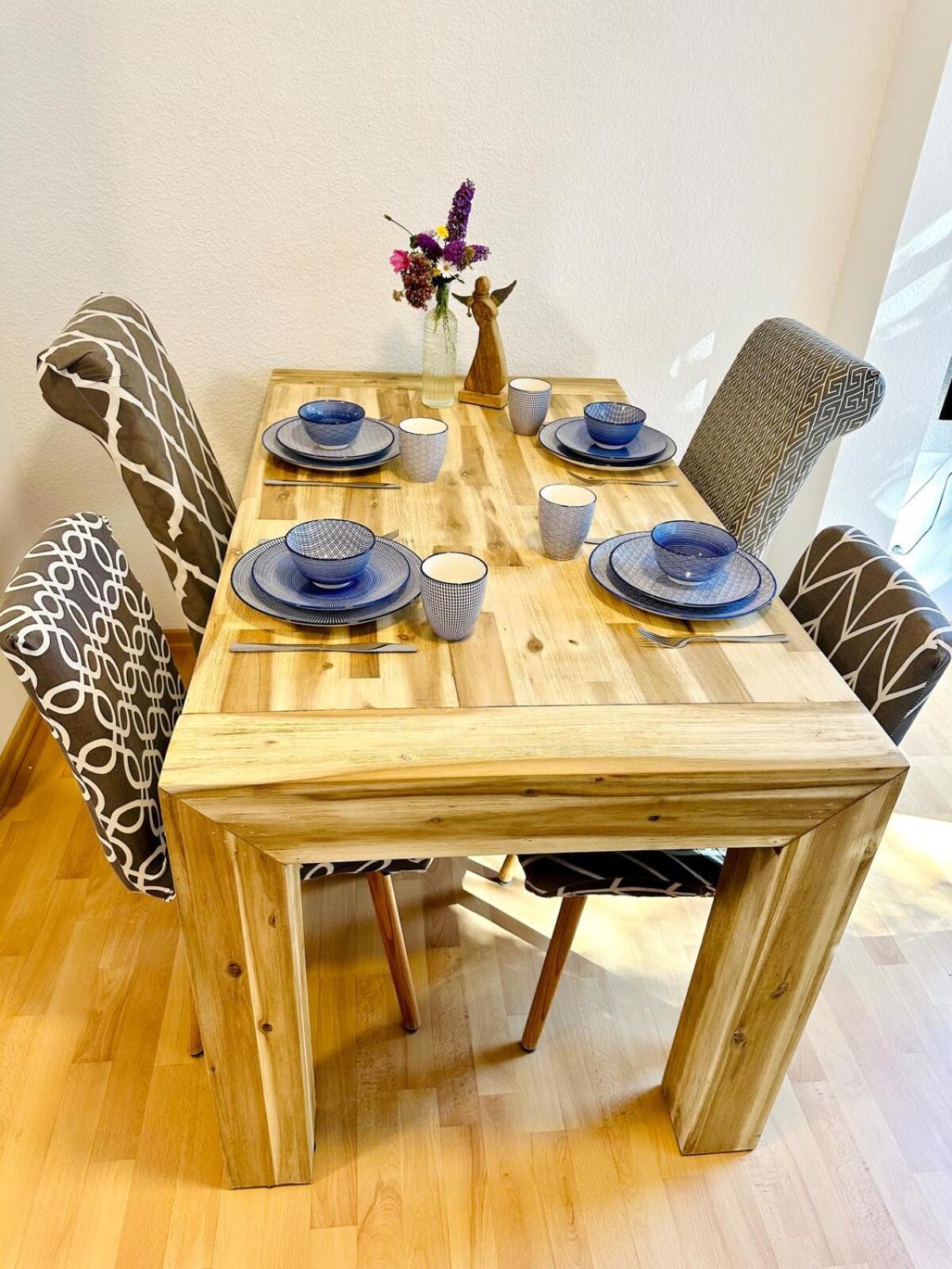 Fantastische Dachgeschosswohnung In Connewitz Nahe Karli - Platz Fuer Bis Zu 5 Personen - Tolle Lage Und Oeffentliche Verkehrsmittel Apartment *