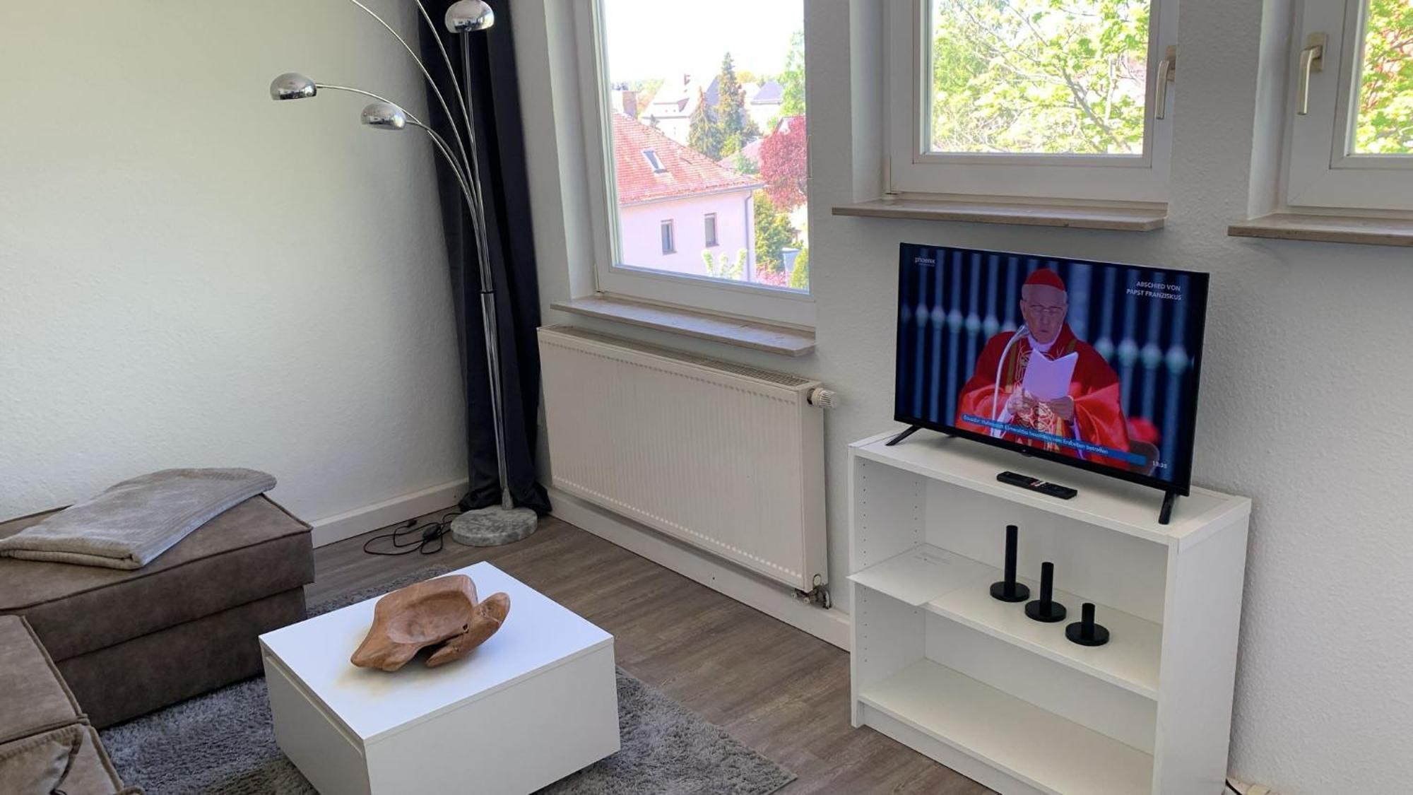 Im Dachgeschoss, 2 Zi, 45 Qm, Im Osten Von Apartment Leipzig