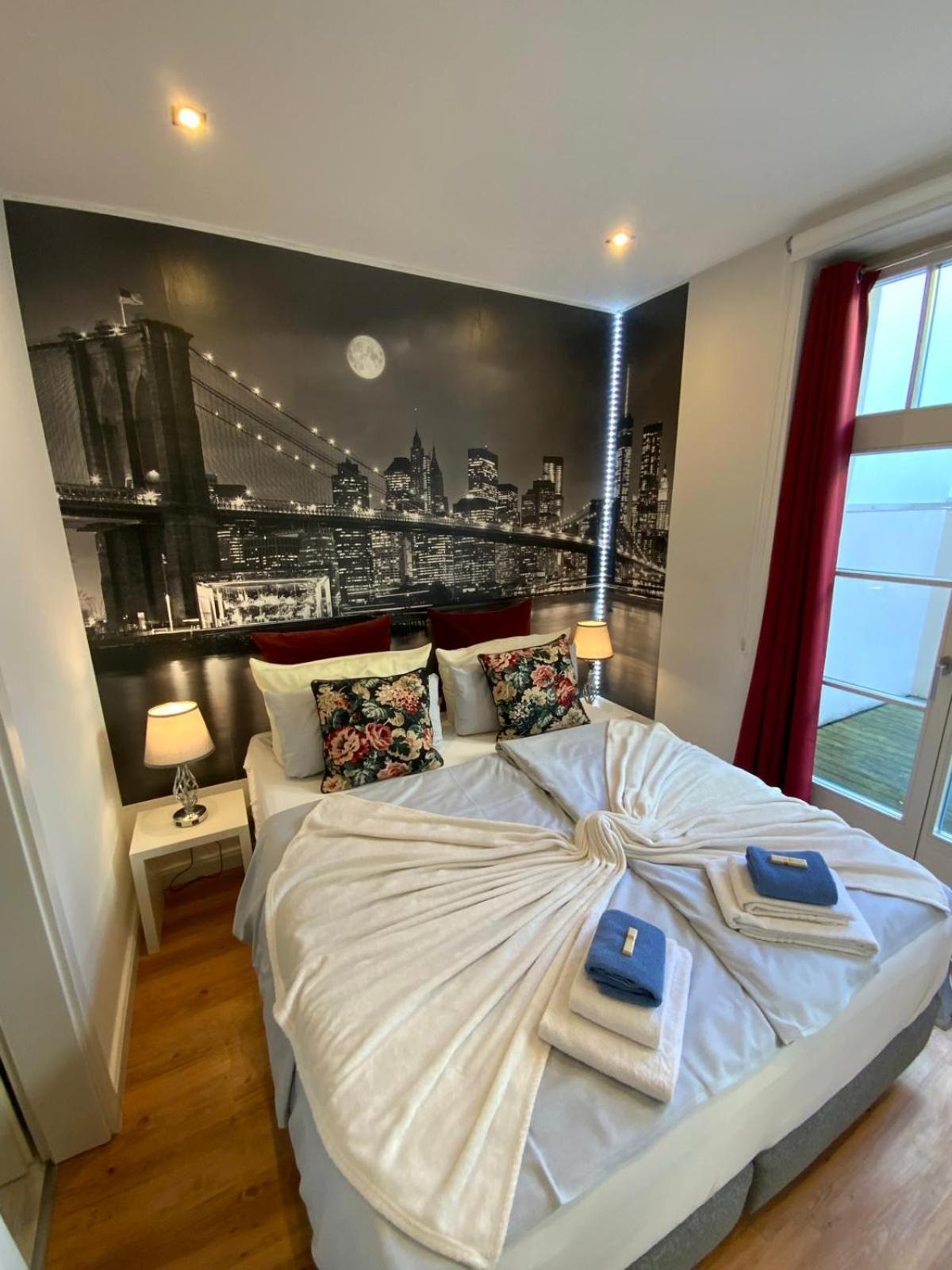 Downtown Apartment *
