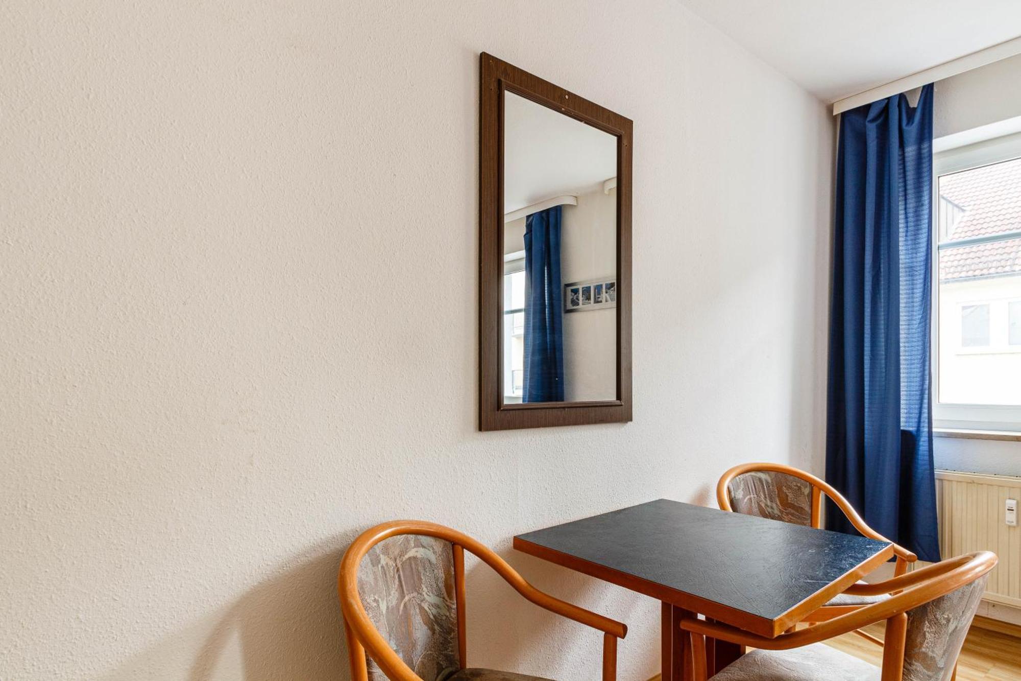 Apartment Preiswert & Vollmoebliert Fuer Handwerker Und Monteure De, Pl, Eng *