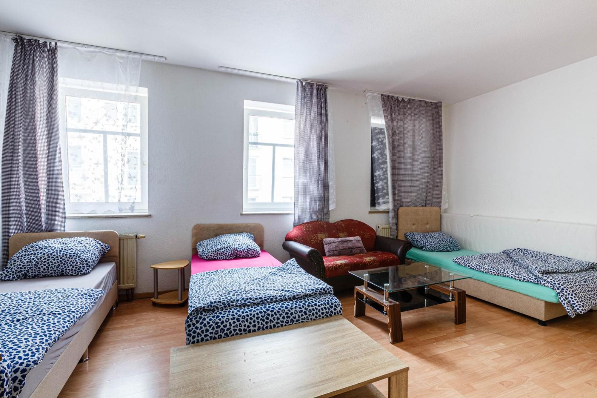 Preiswert & Vollmoebliert Fuer Handwerker Und Monteure De, Pl, Eng * Leipzig