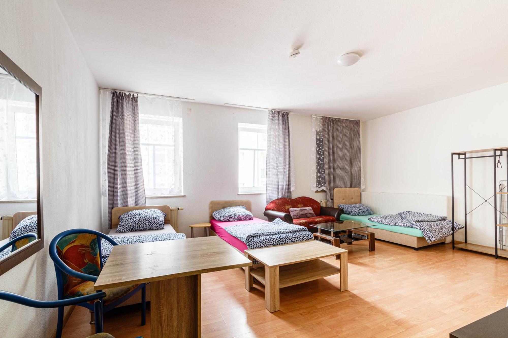 Preiswert & Vollmoebliert Fuer Handwerker Und Monteure De, Pl, Eng Leipzig