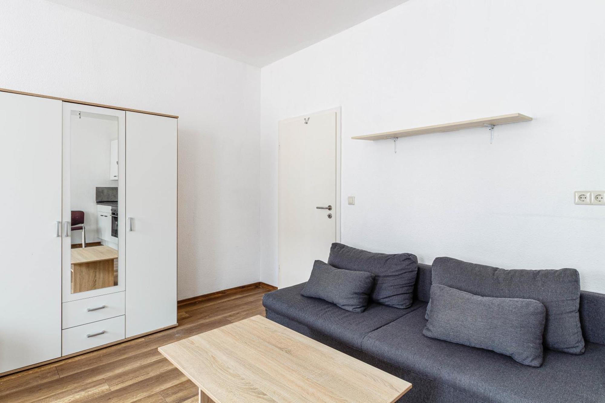 Preiswert & Vollmoebliert Fuer Handwerker Und Monteure De, Pl, Eng Apartment