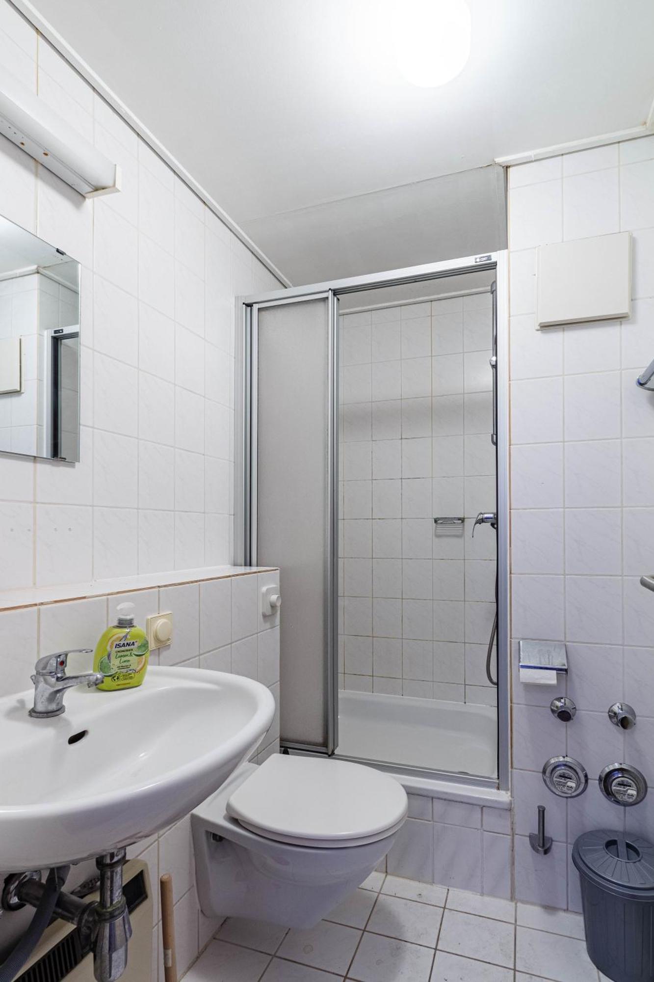Preiswert & Vollmoebliert Fuer Handwerker Und Monteure De, Pl, Eng *