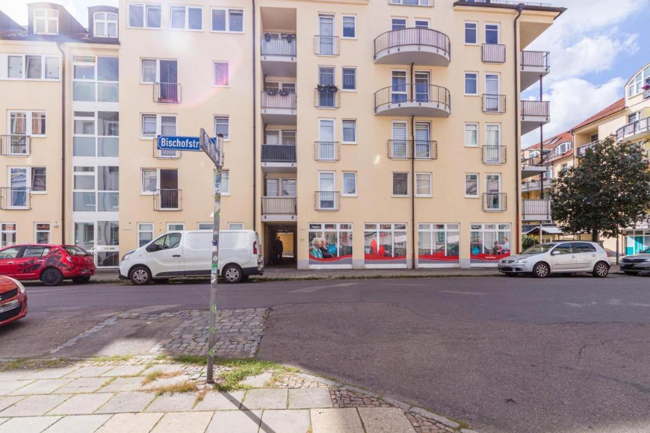 Preiswert & Vollmoebliert Fuer Handwerker Und Monteure De, Pl, Eng