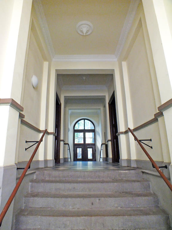 Arbio I Spacious In Center