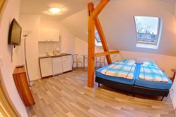 Zollikof Aparts - Sauna & Studioapartments Hotel
