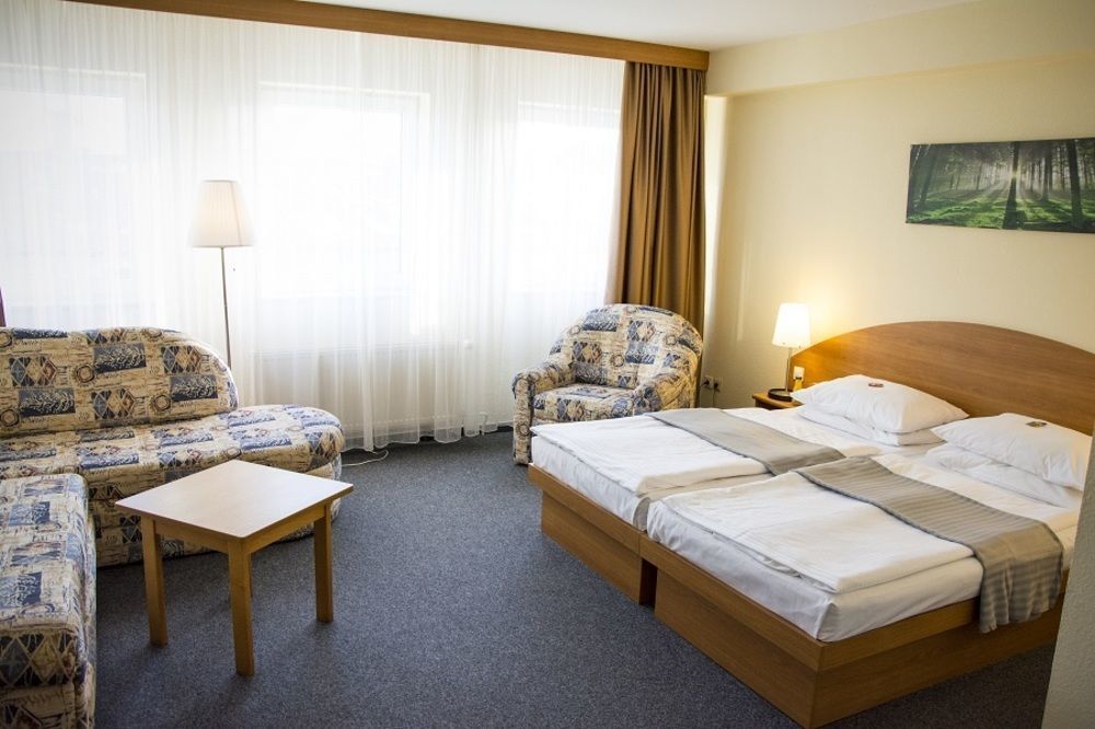 Astral'inn & Restaurant Hotel 3*