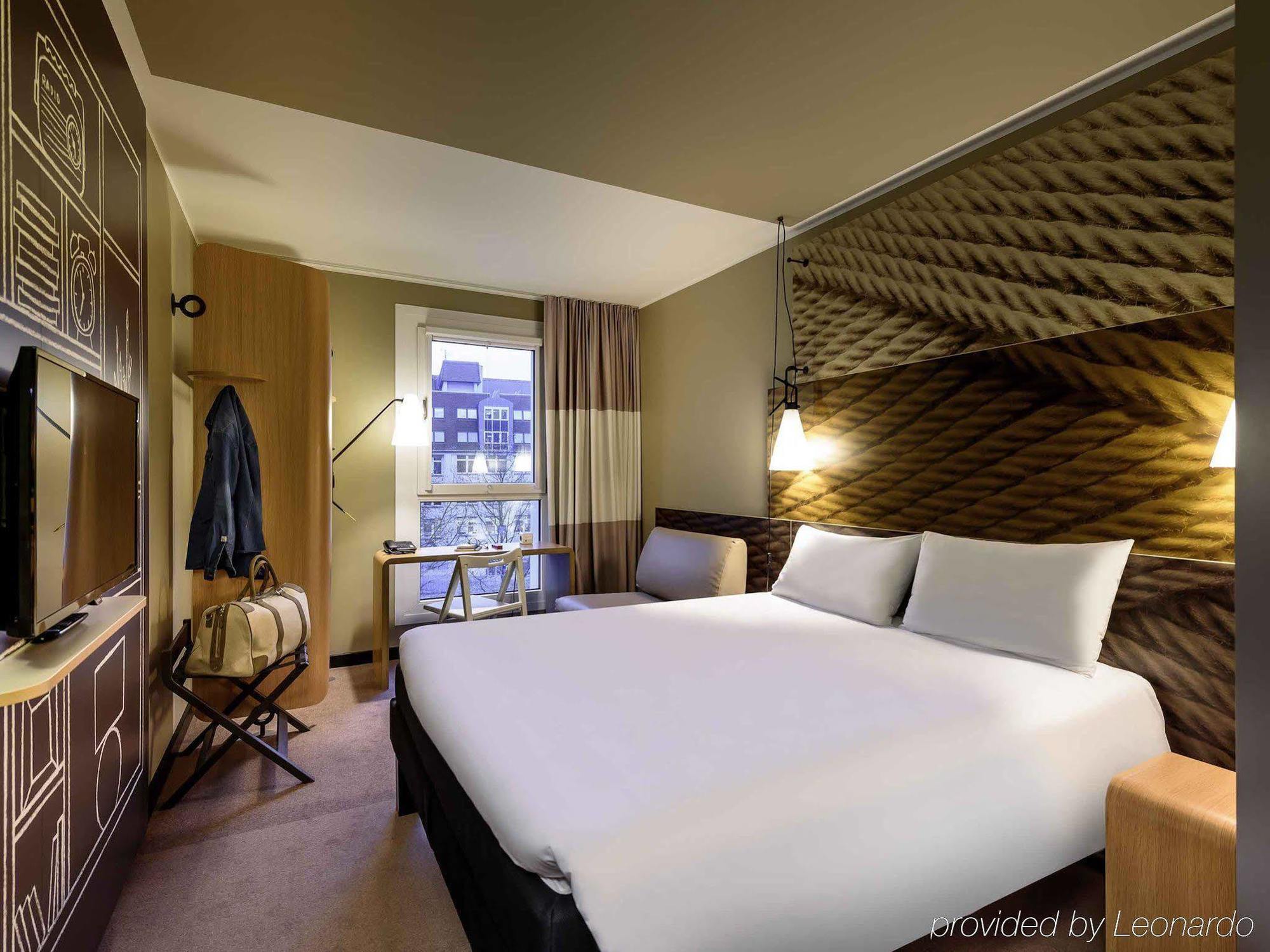 Hotel Meininger Hauptbahnhof 3*