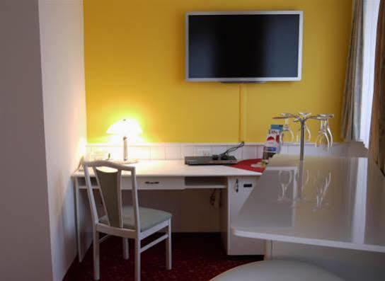 Carl Von Clausewitz Hotel