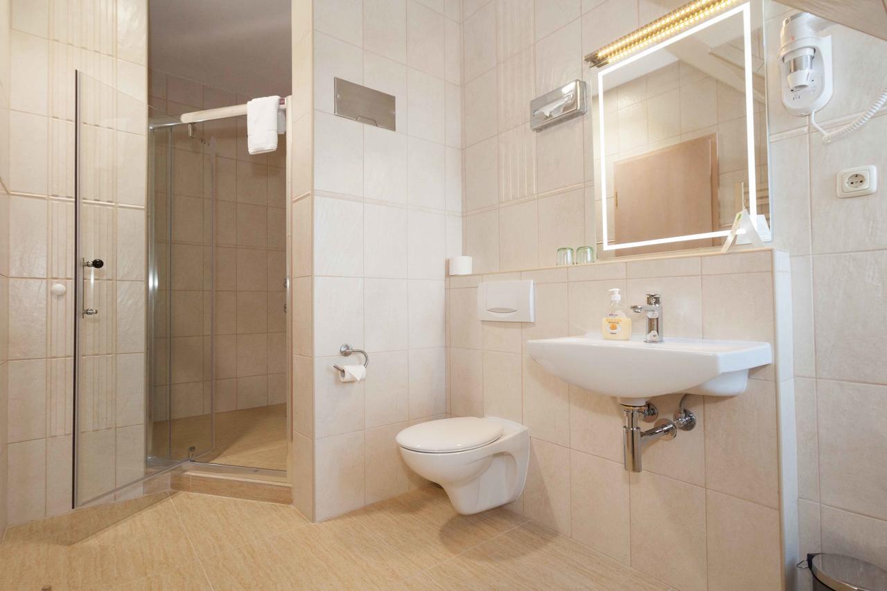 Hotel 3 Linden