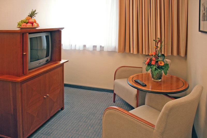 Holiday Garden Court City Centre Hotel