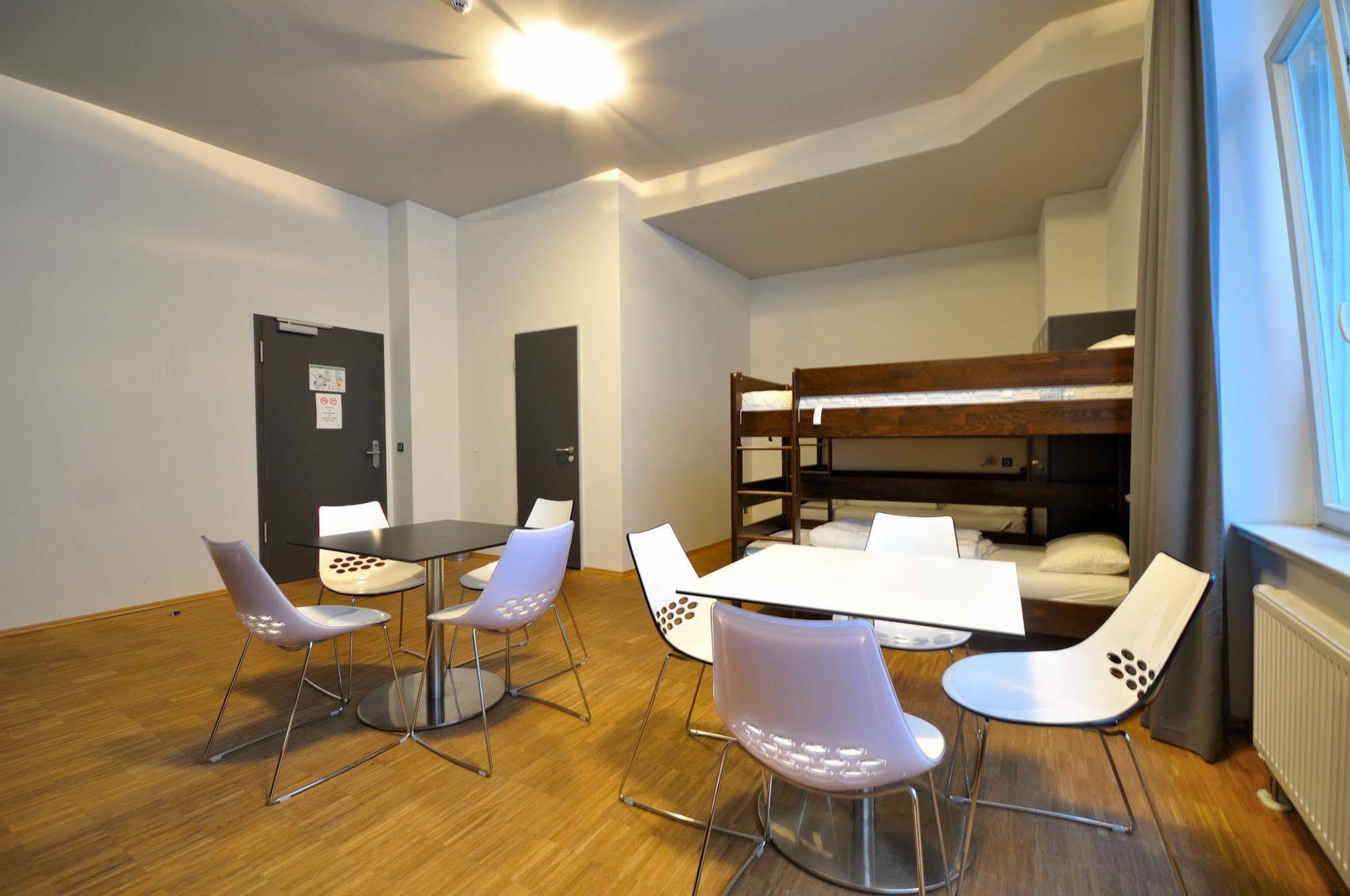 Five Elements Hostel *
