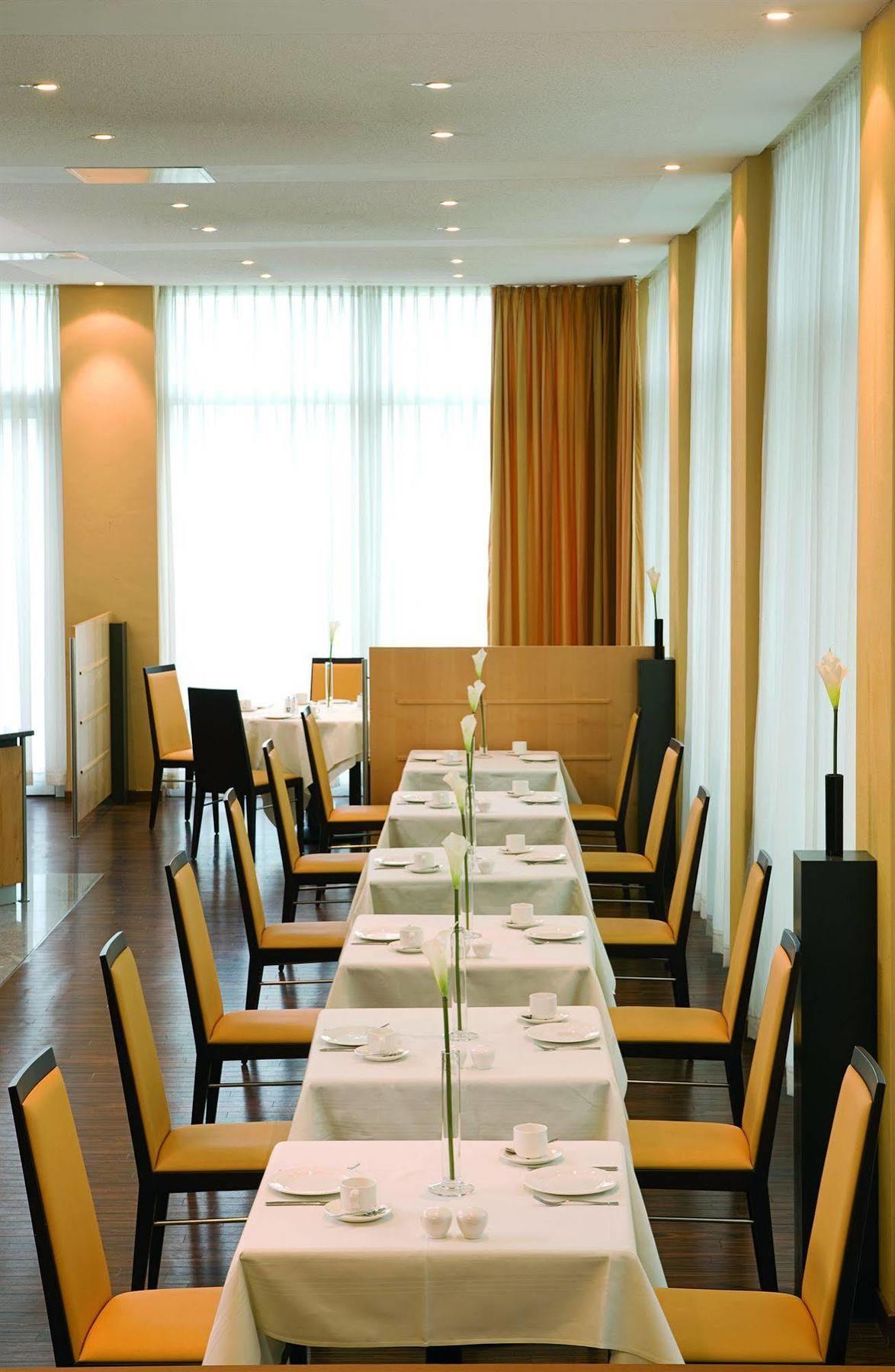 Hotel Nh Messe 4*