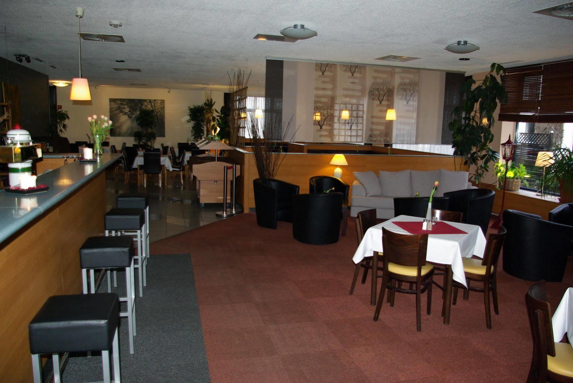 Hotel Astral'inn & Restaurant 3*