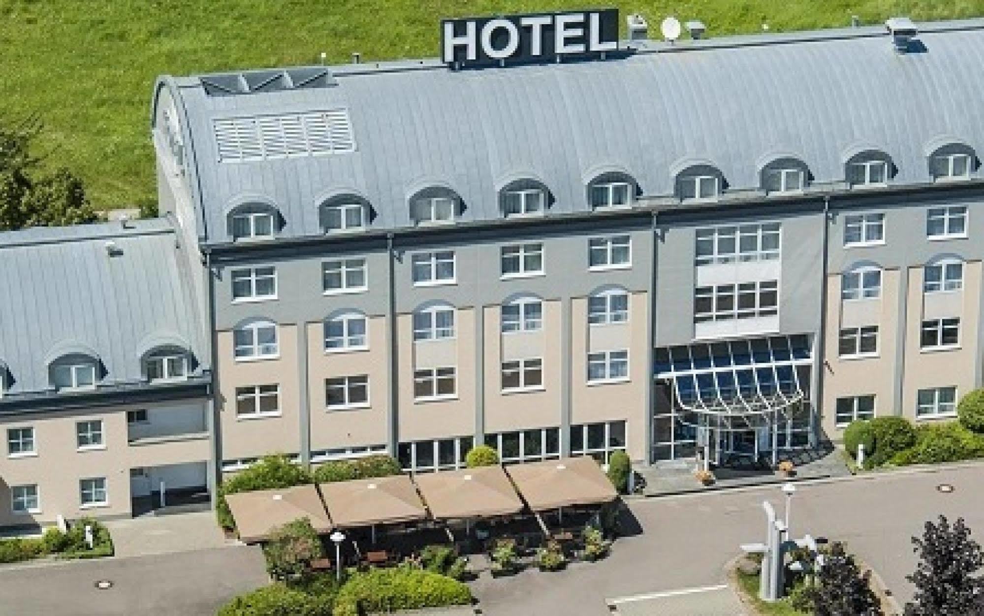 Sachsenpark-hotel Hotel
